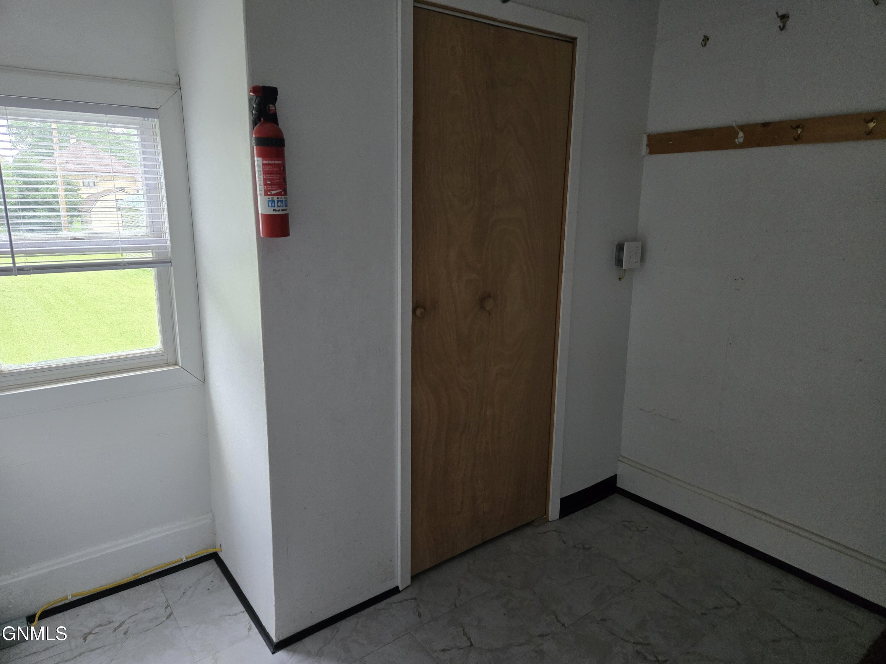 property viewer photo 20