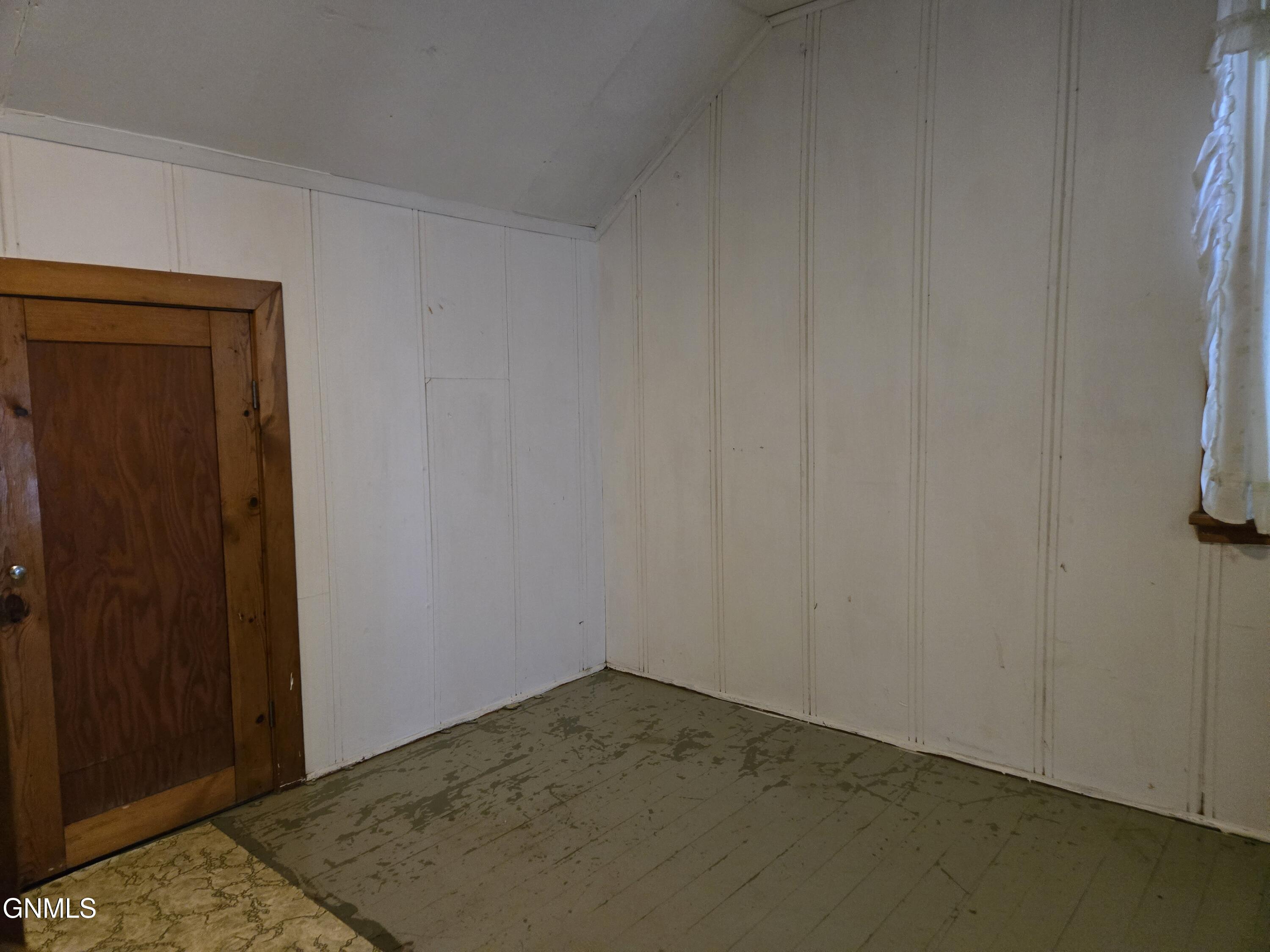 property viewer photo 23