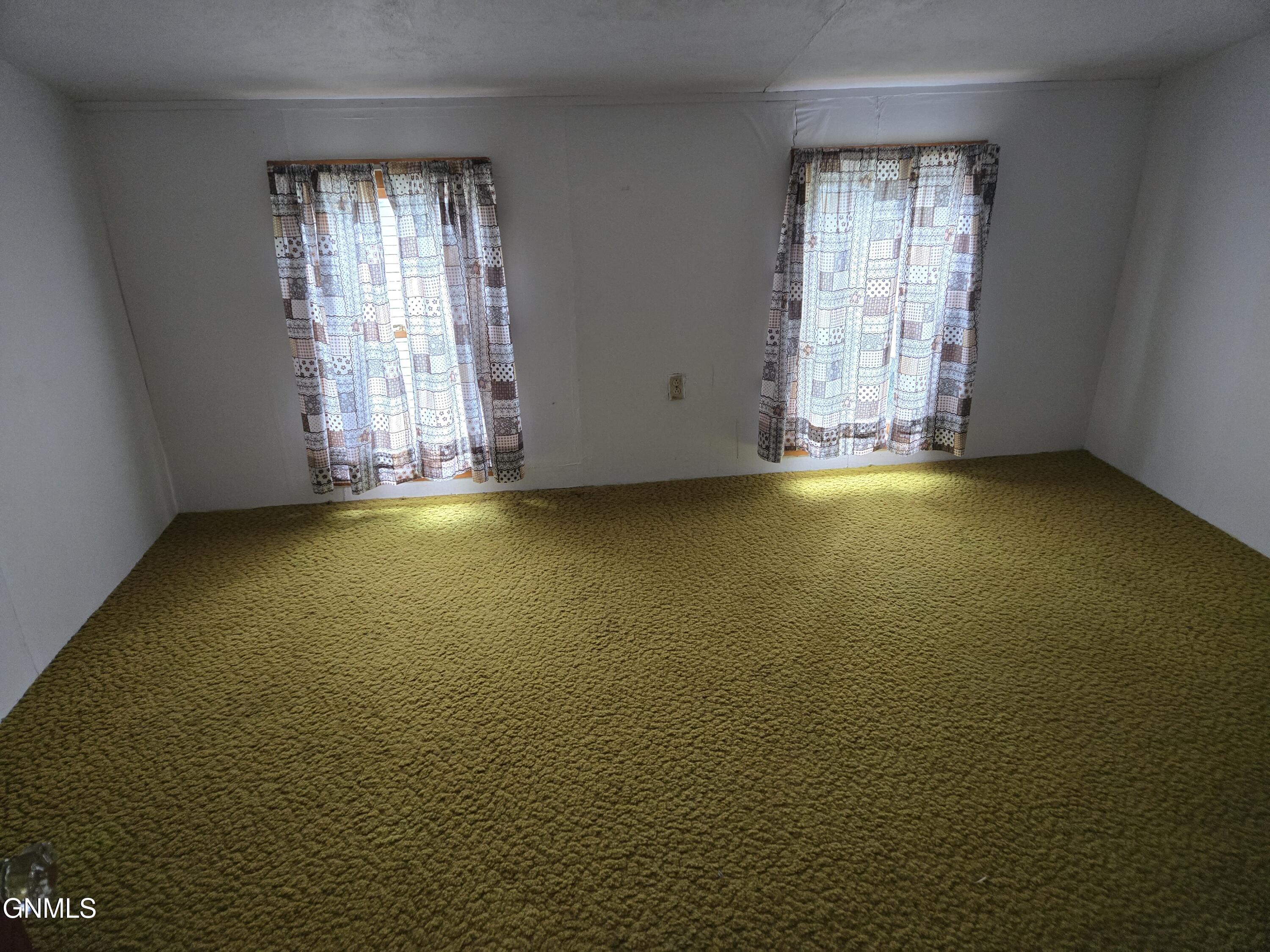 property viewer photo 25