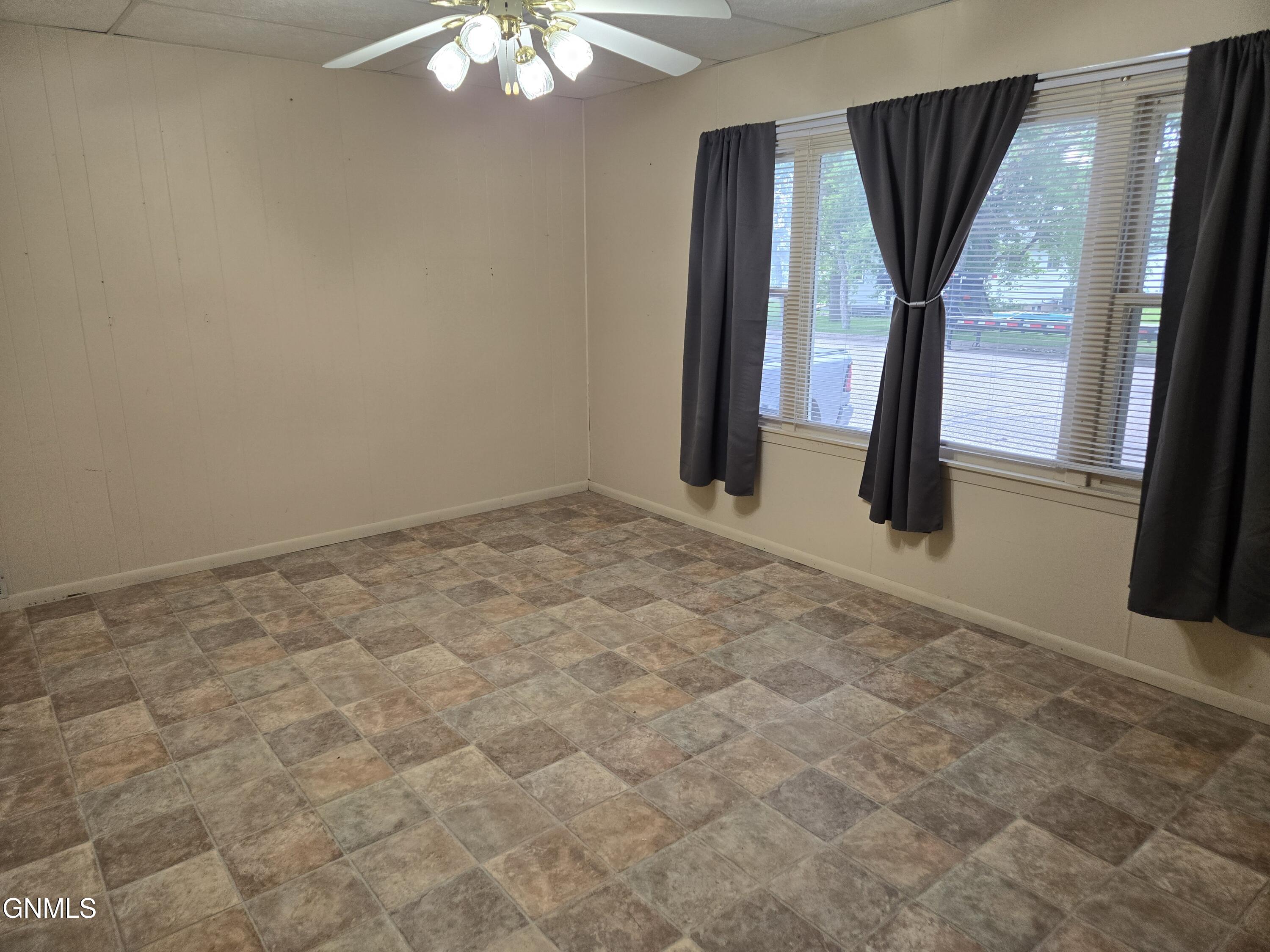 property viewer photo 6