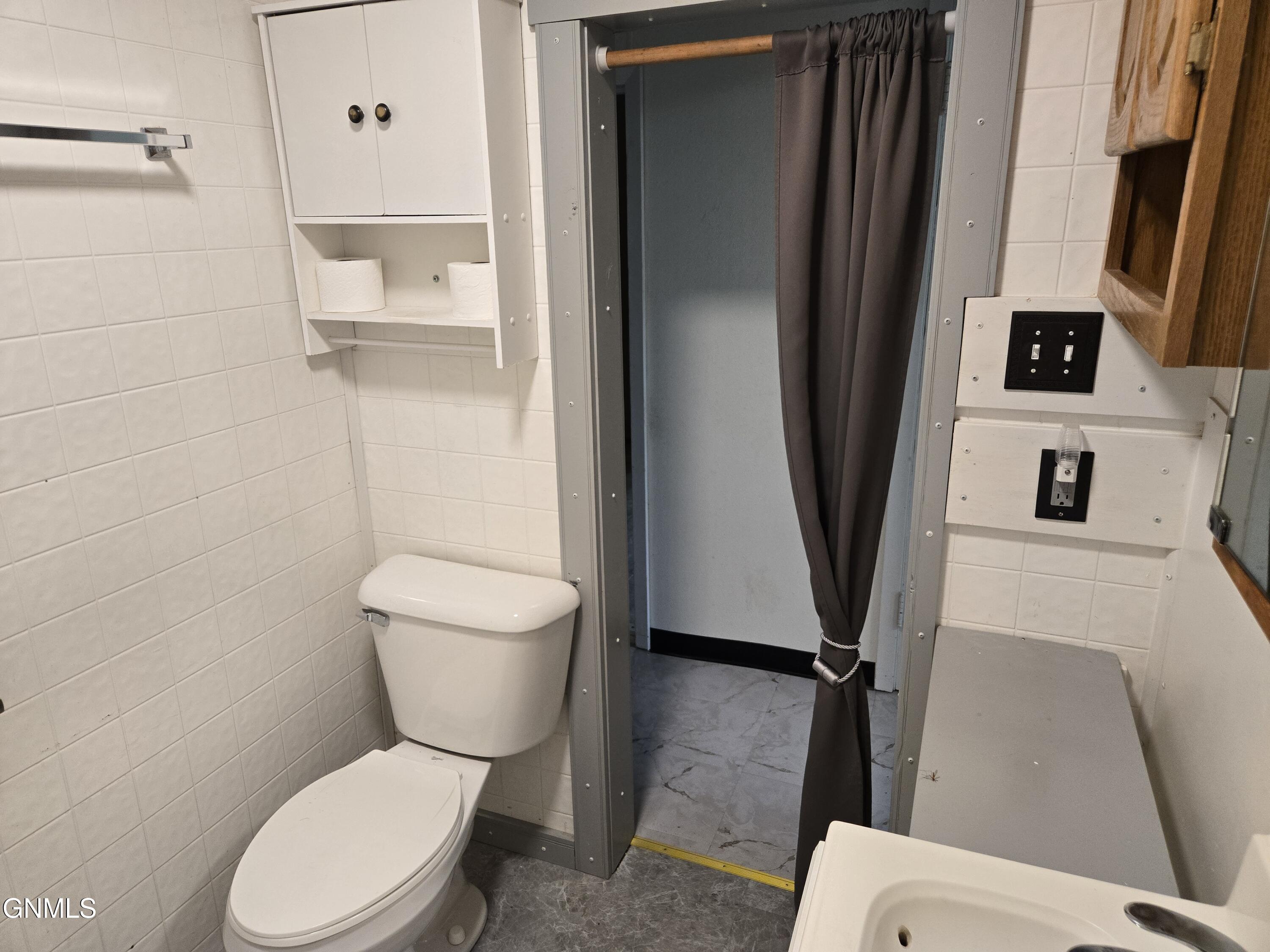 property viewer photo 8