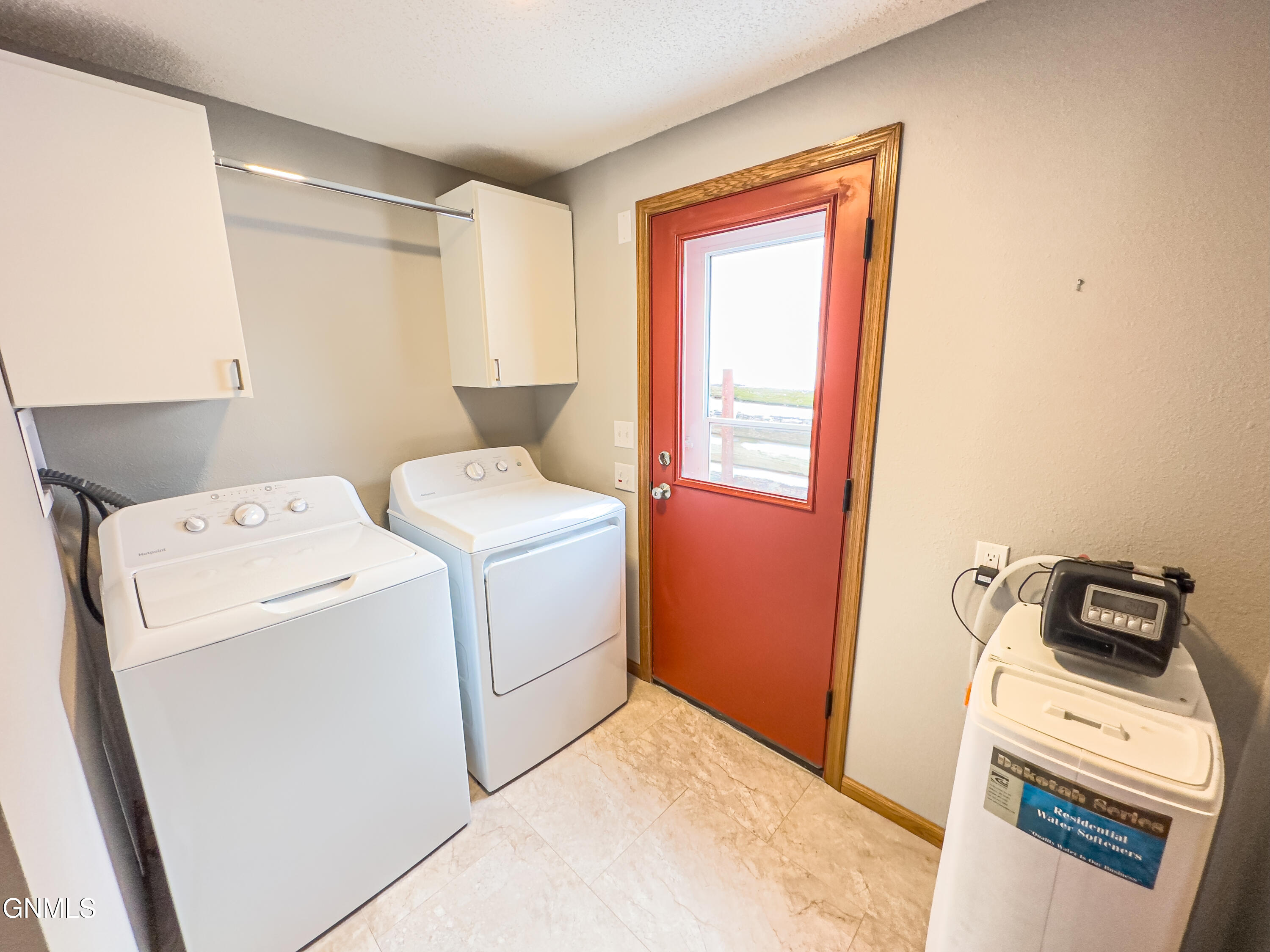 property viewer photo 25