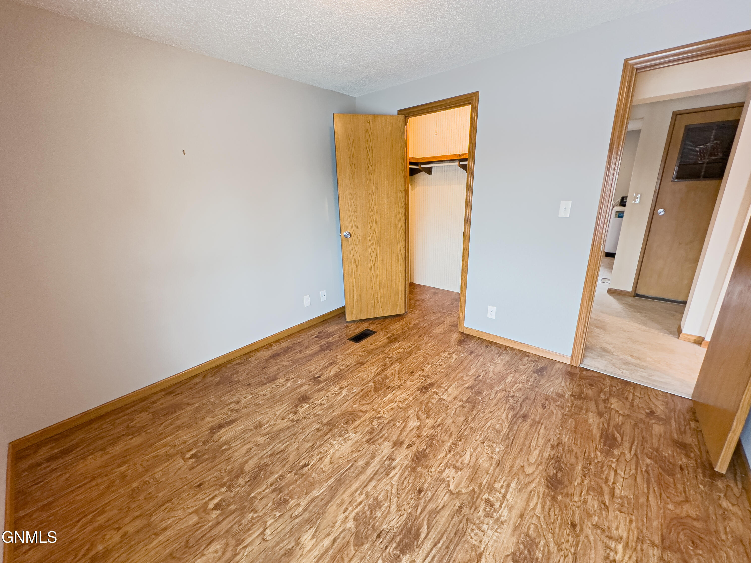 property viewer photo 33