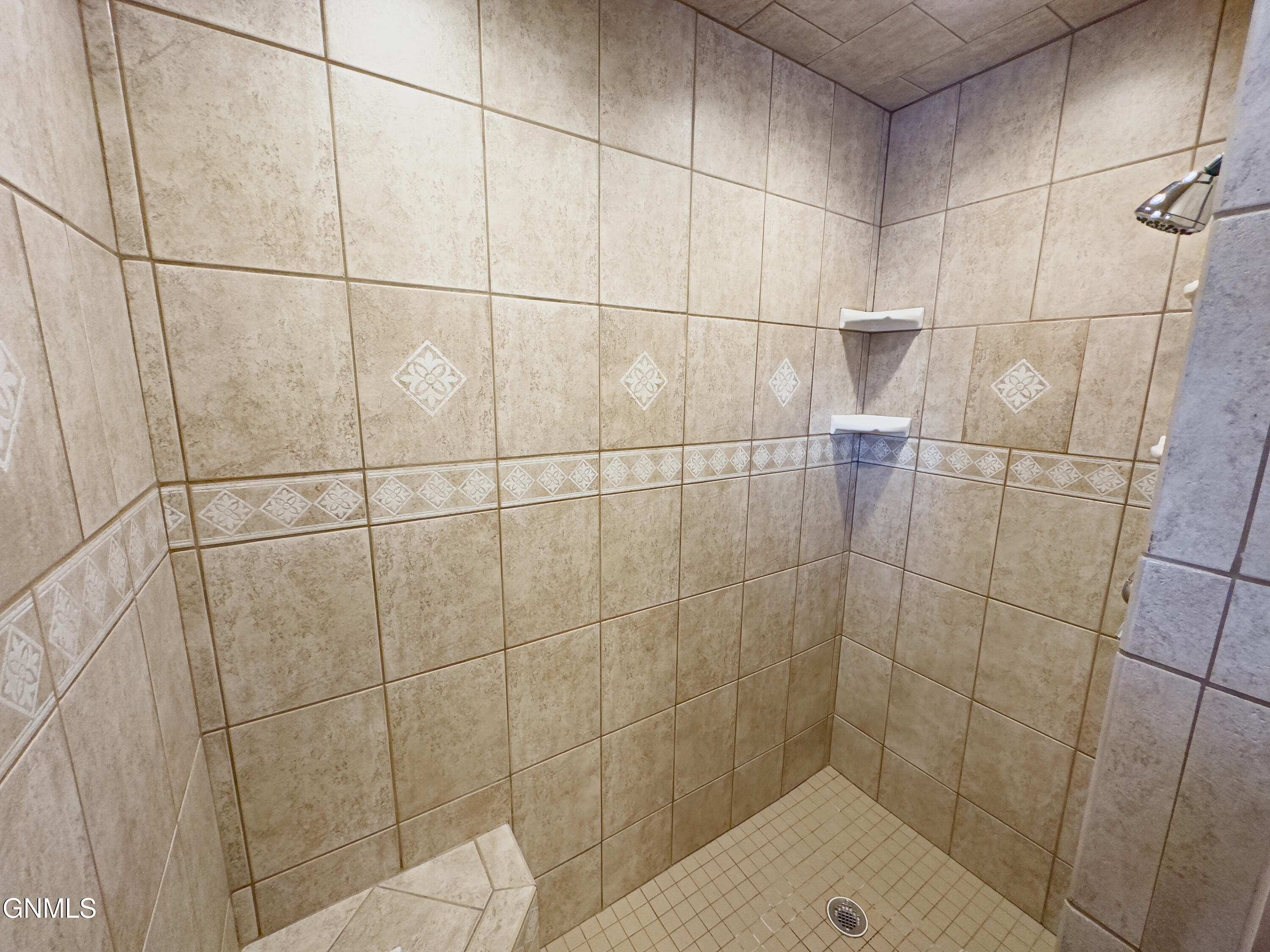 property viewer photo 46