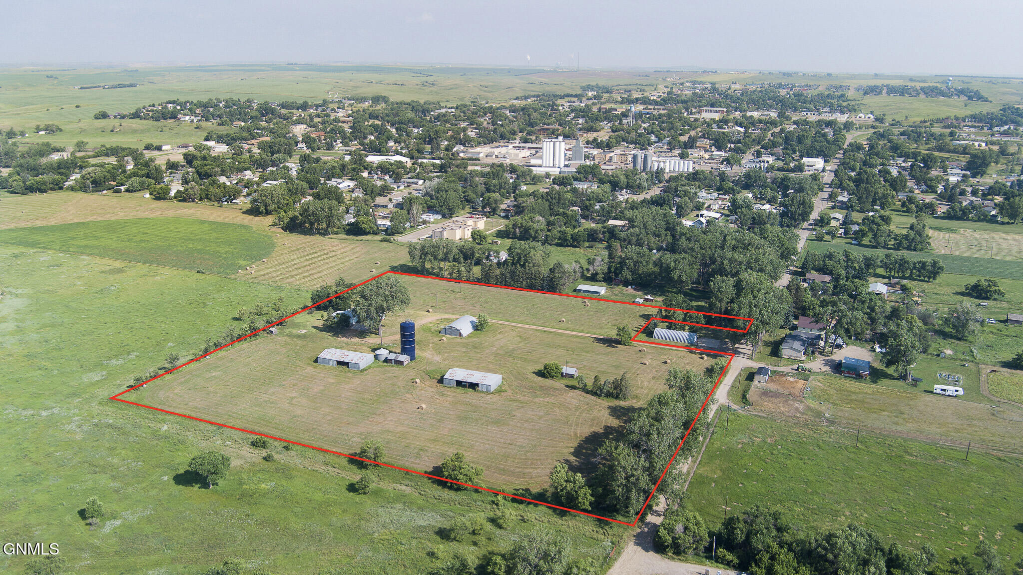 main property photo 66