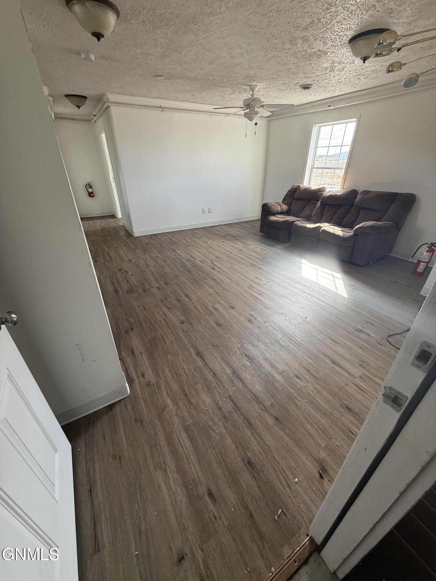 property viewer photo 4