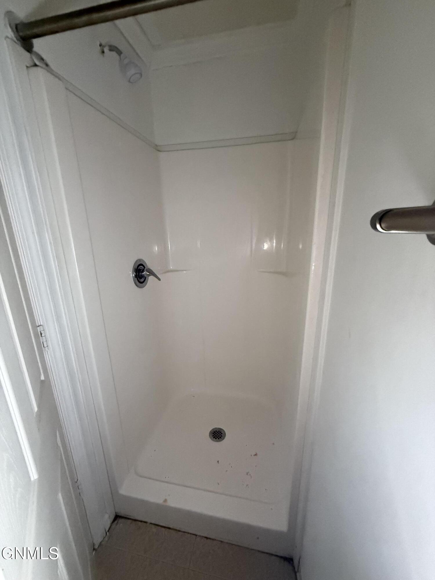 property viewer photo 8