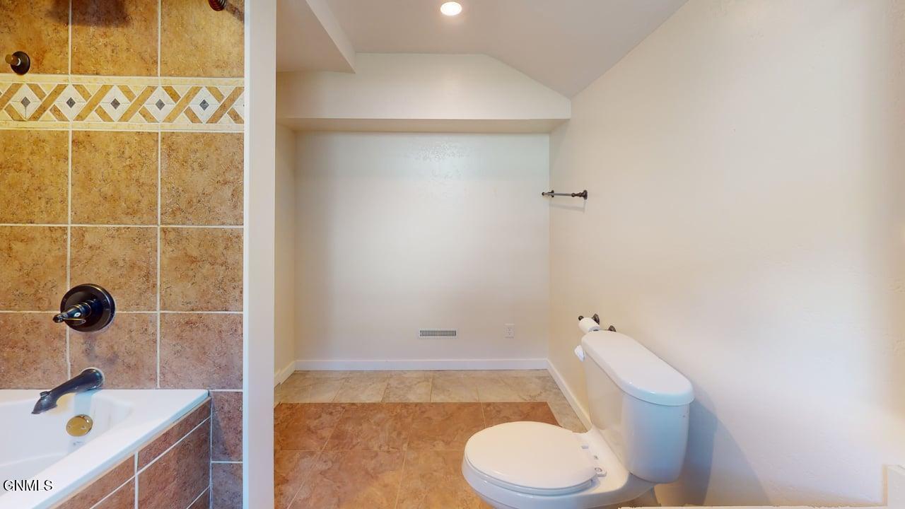 property viewer photo 11