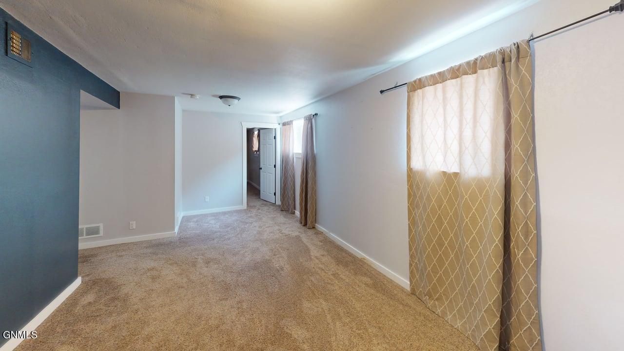 property viewer photo 12