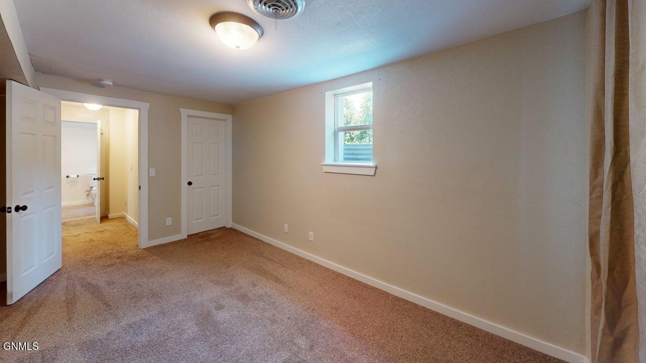 property viewer photo 14