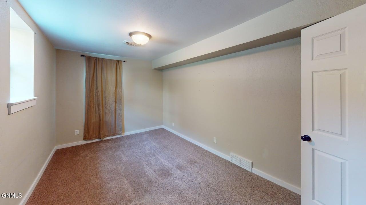 property viewer photo 15