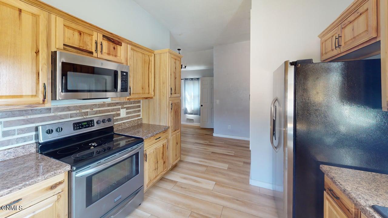 property viewer photo 3