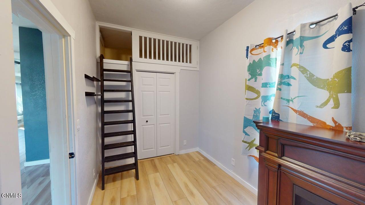 property viewer photo 8