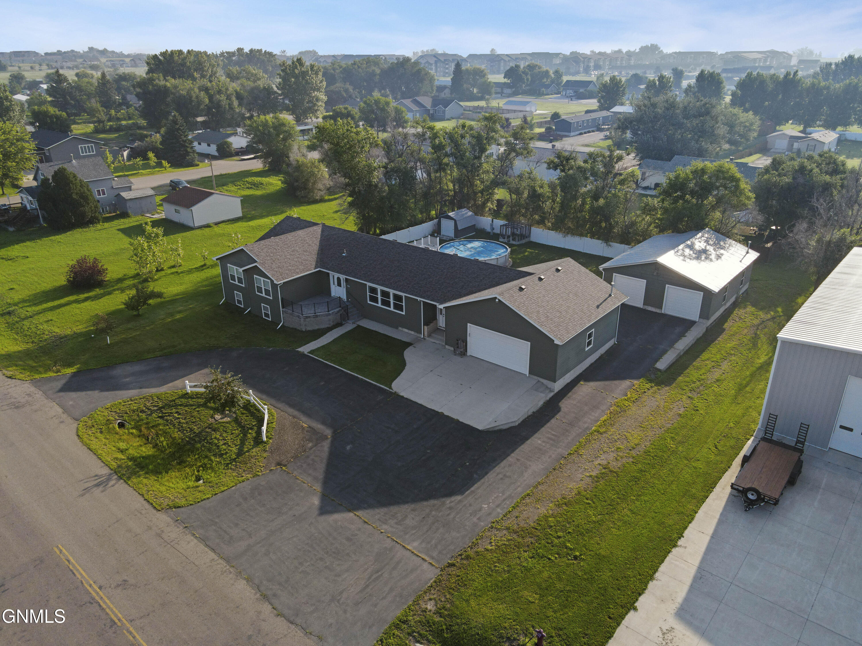 main property photo 0