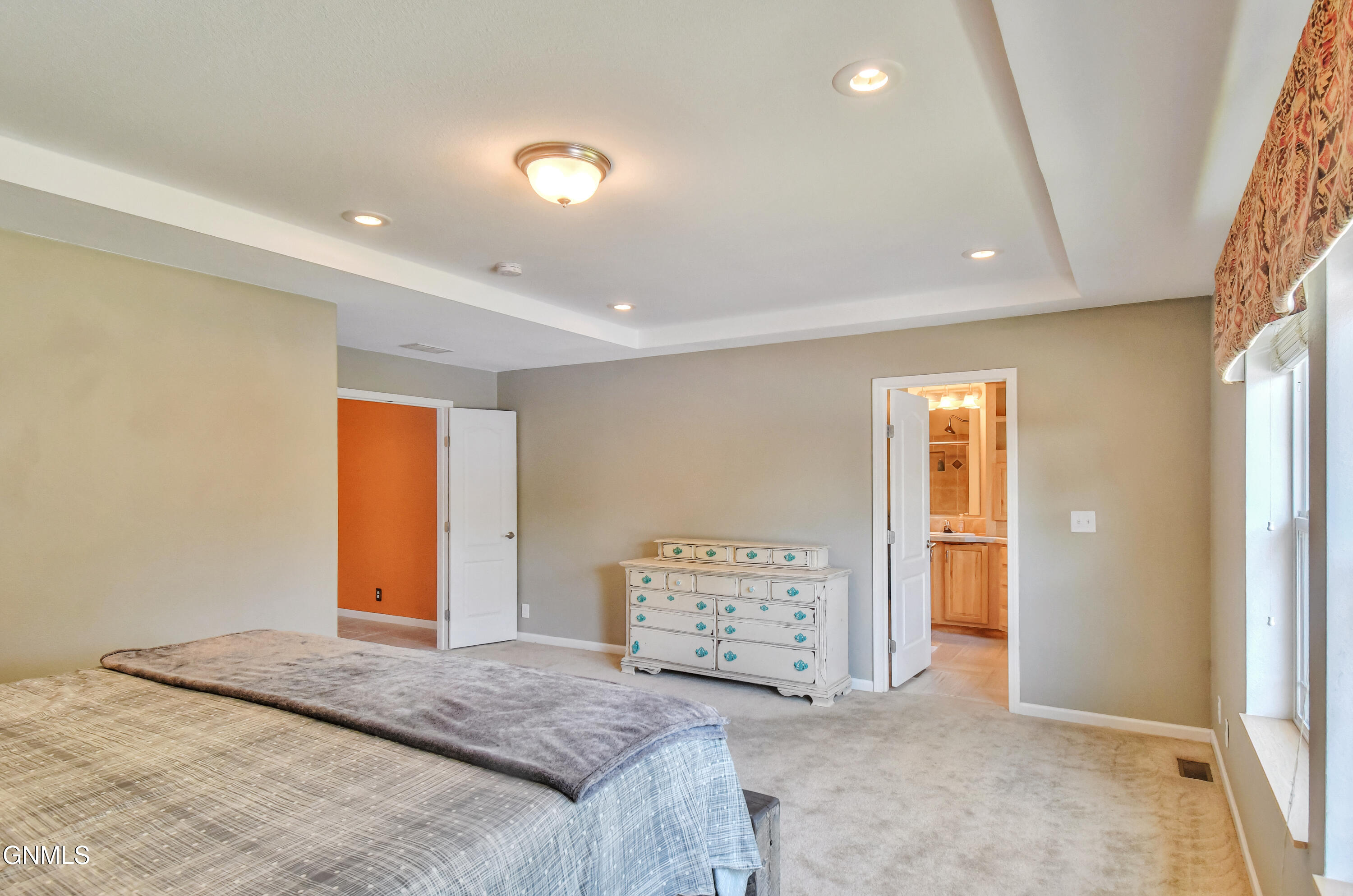 property viewer photo 16