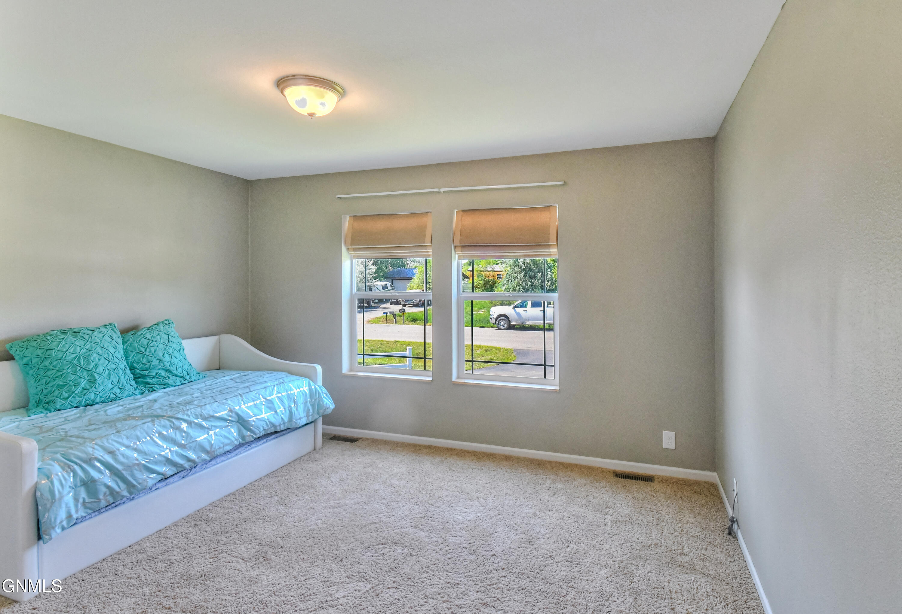 property viewer photo 24