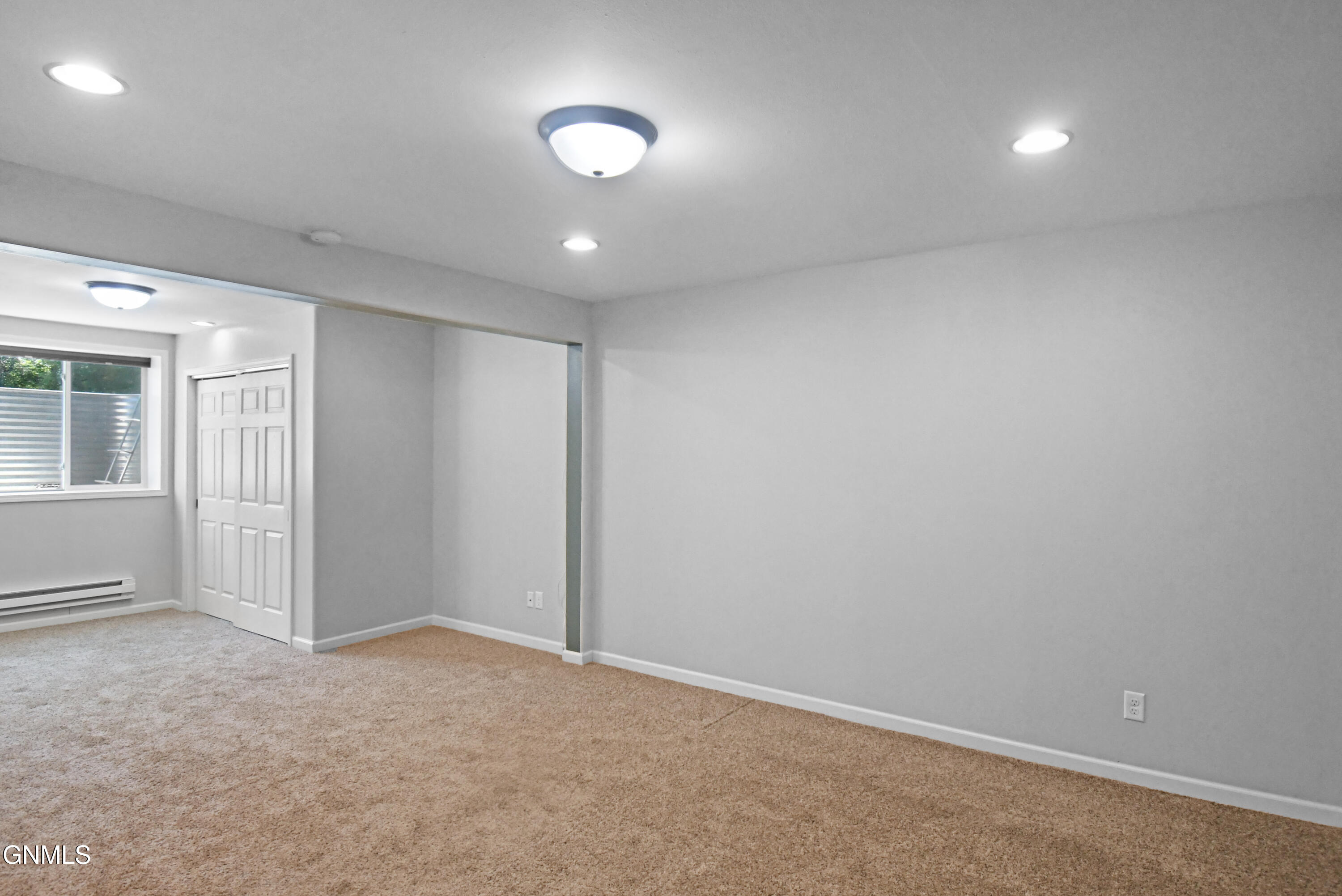 property viewer photo 40