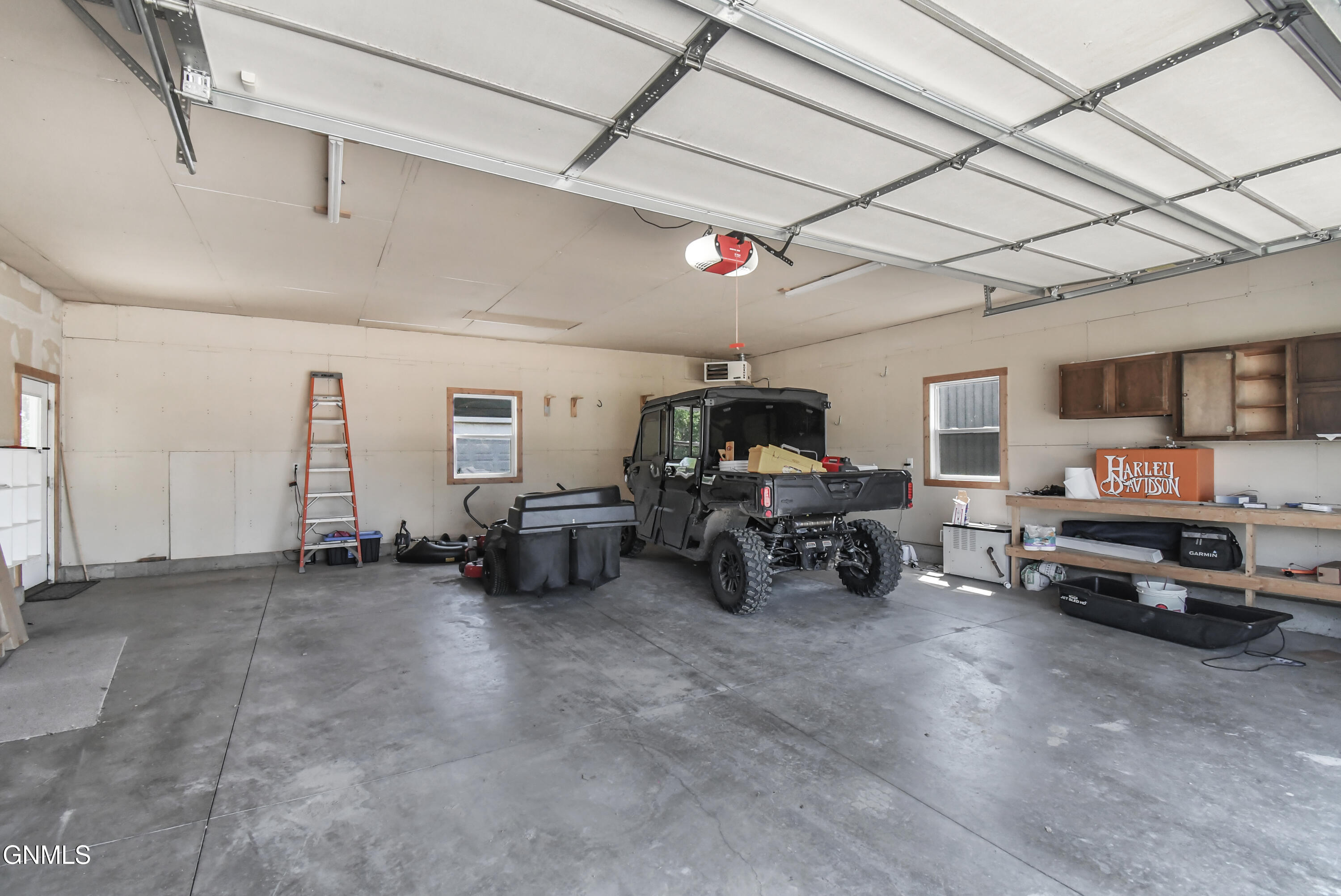 property viewer photo 42