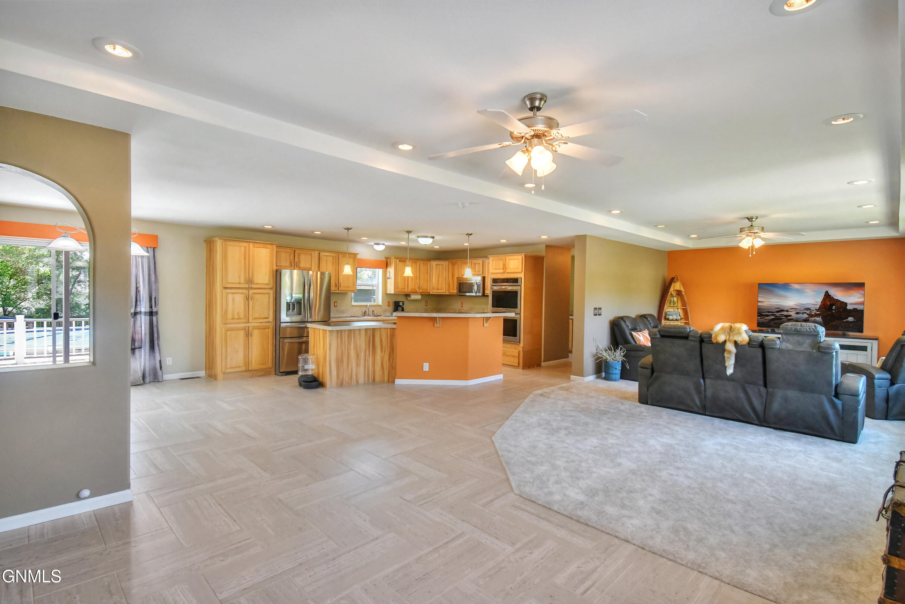 property viewer photo 6