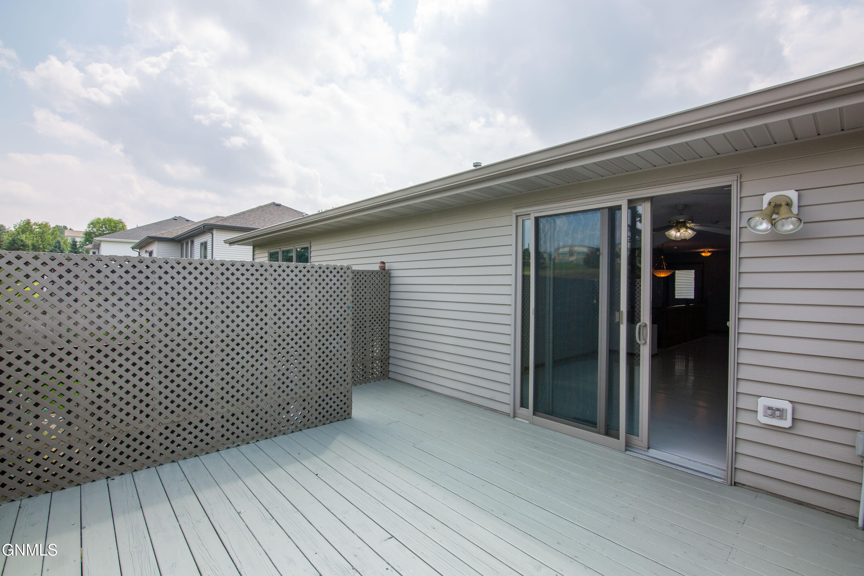 property viewer photo 15