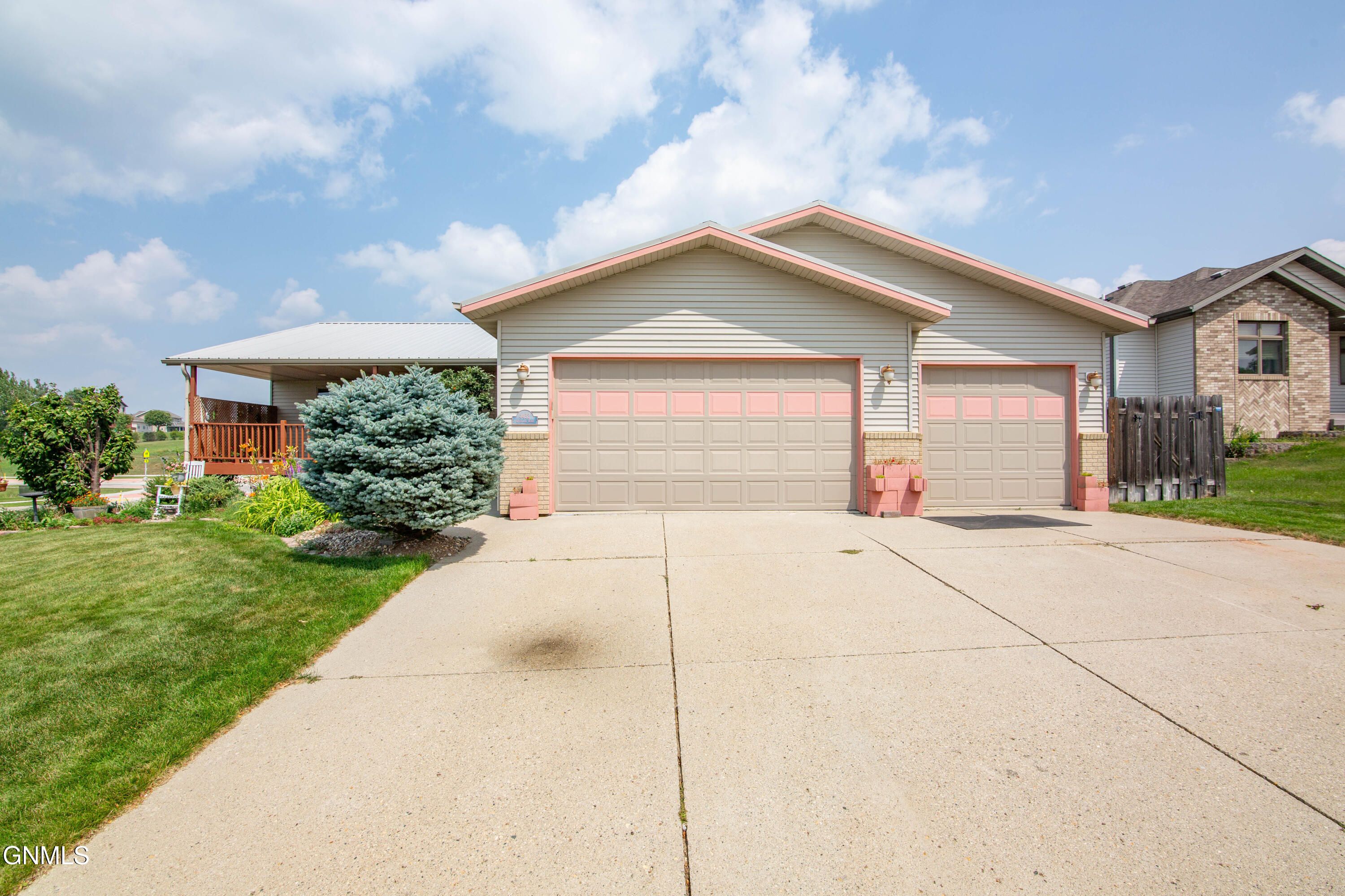 property viewer photo 26