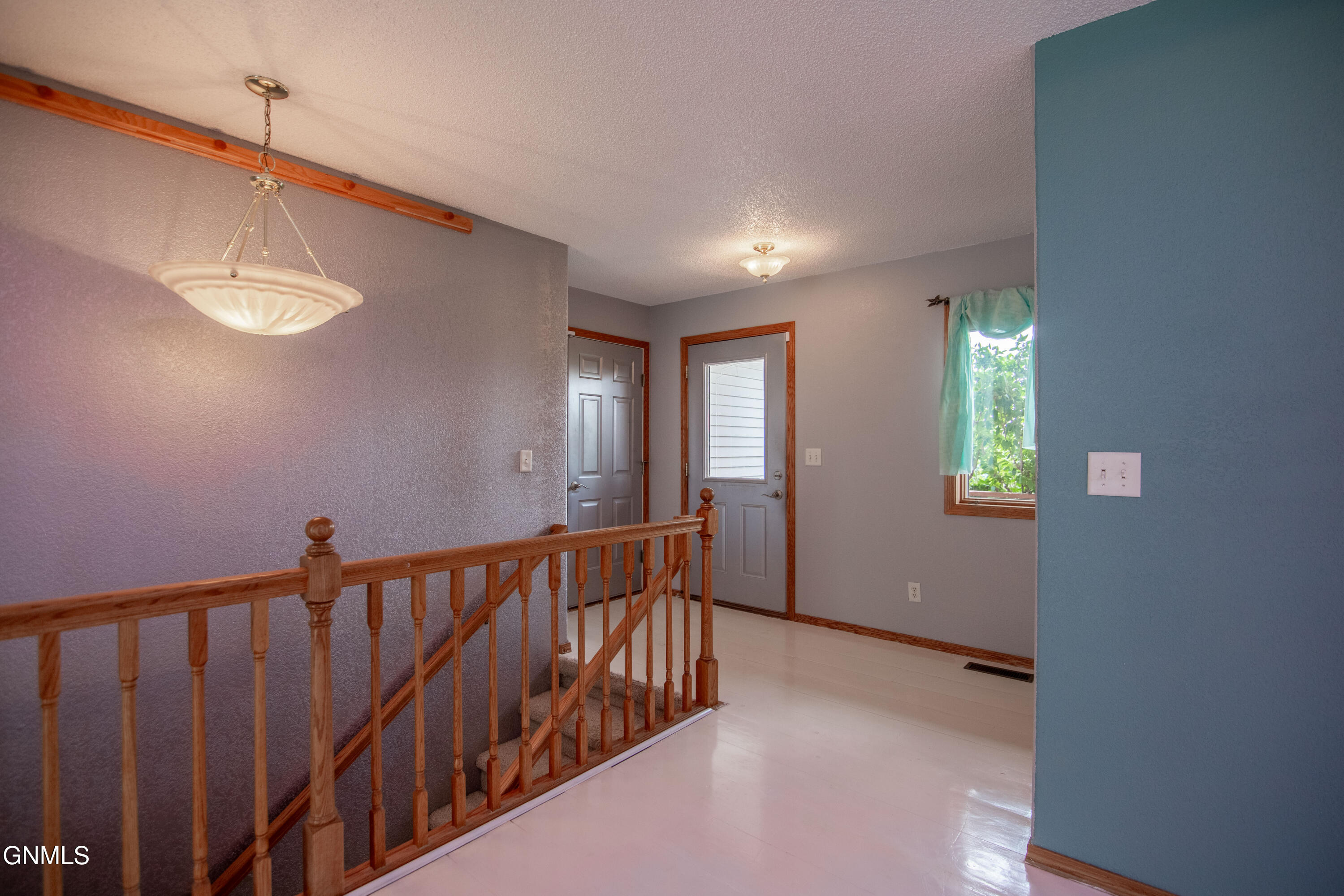 property viewer photo 3