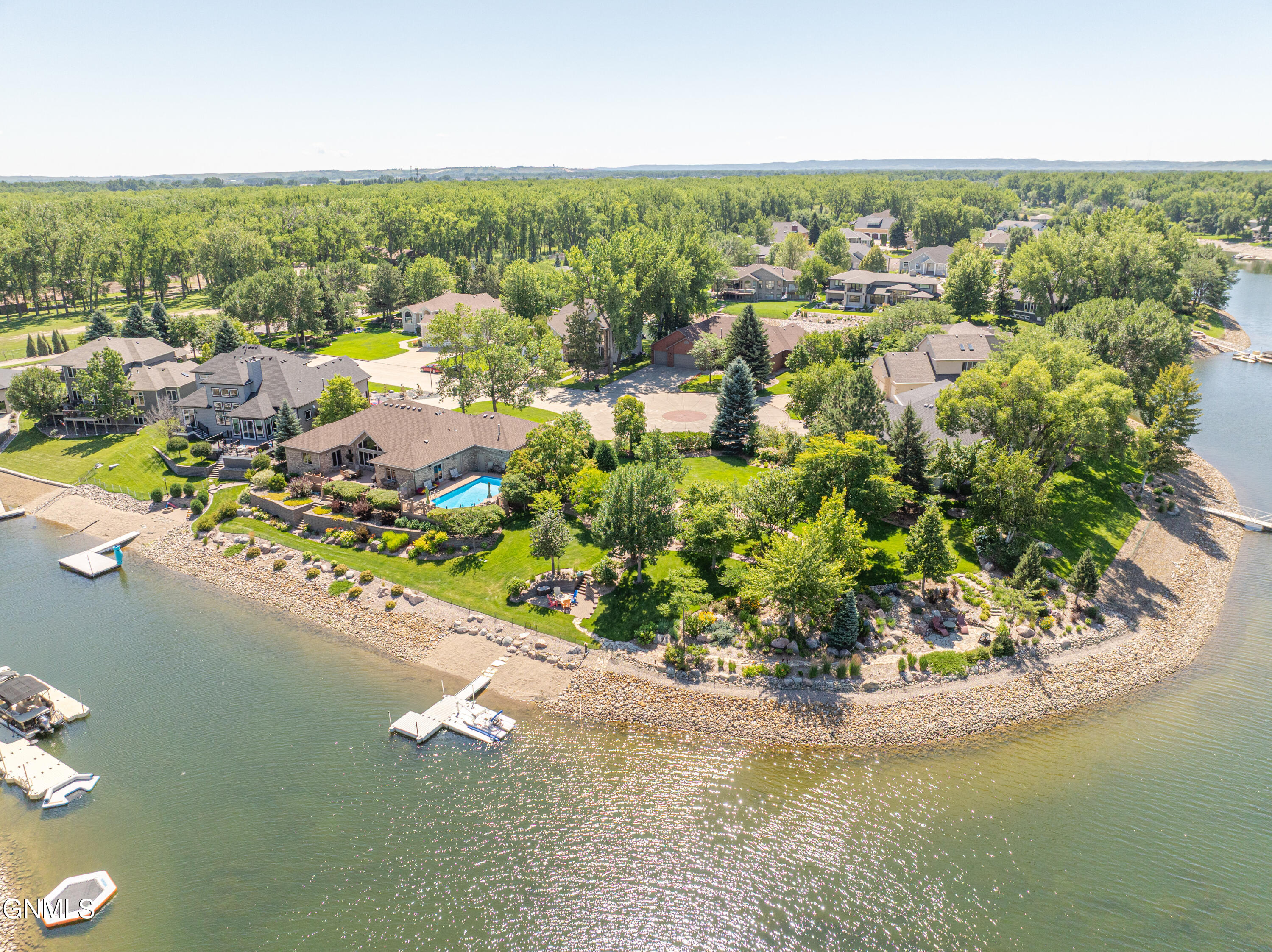 main property photo 0