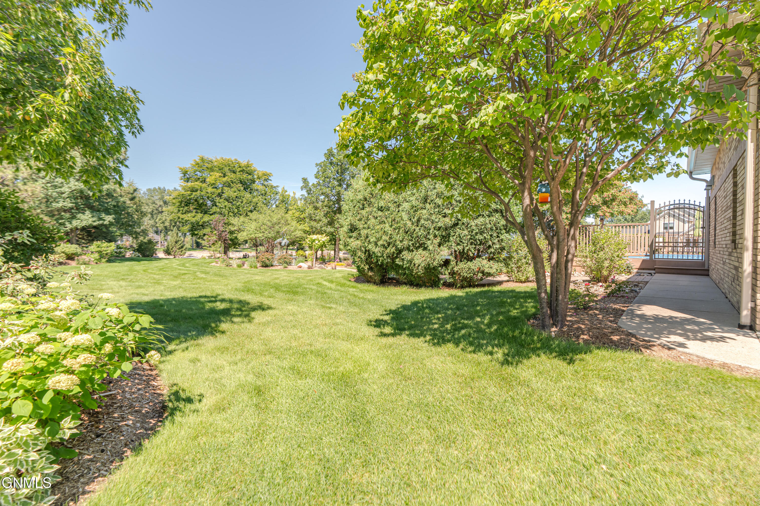 main property photo 137