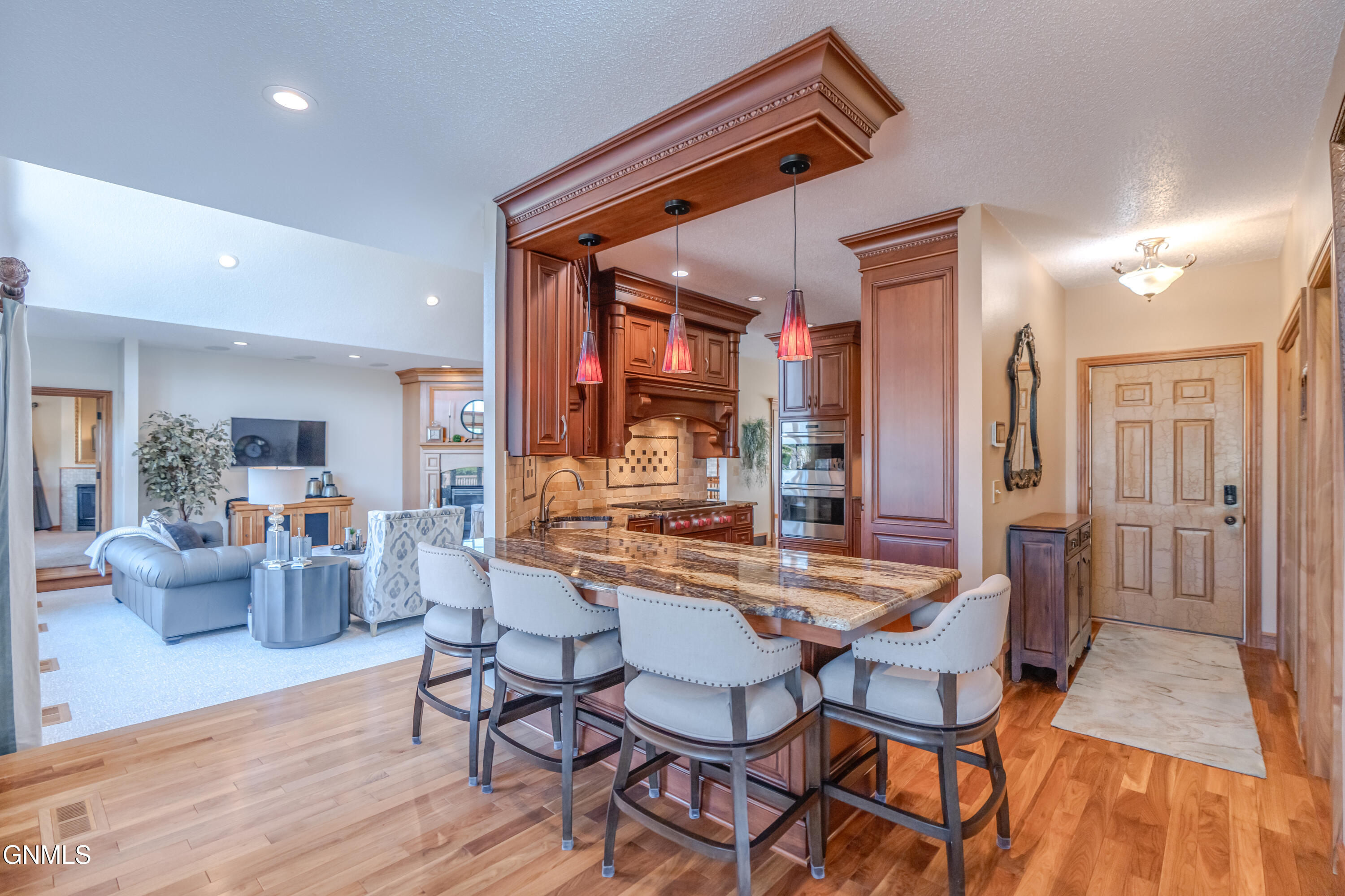 main property photo 14