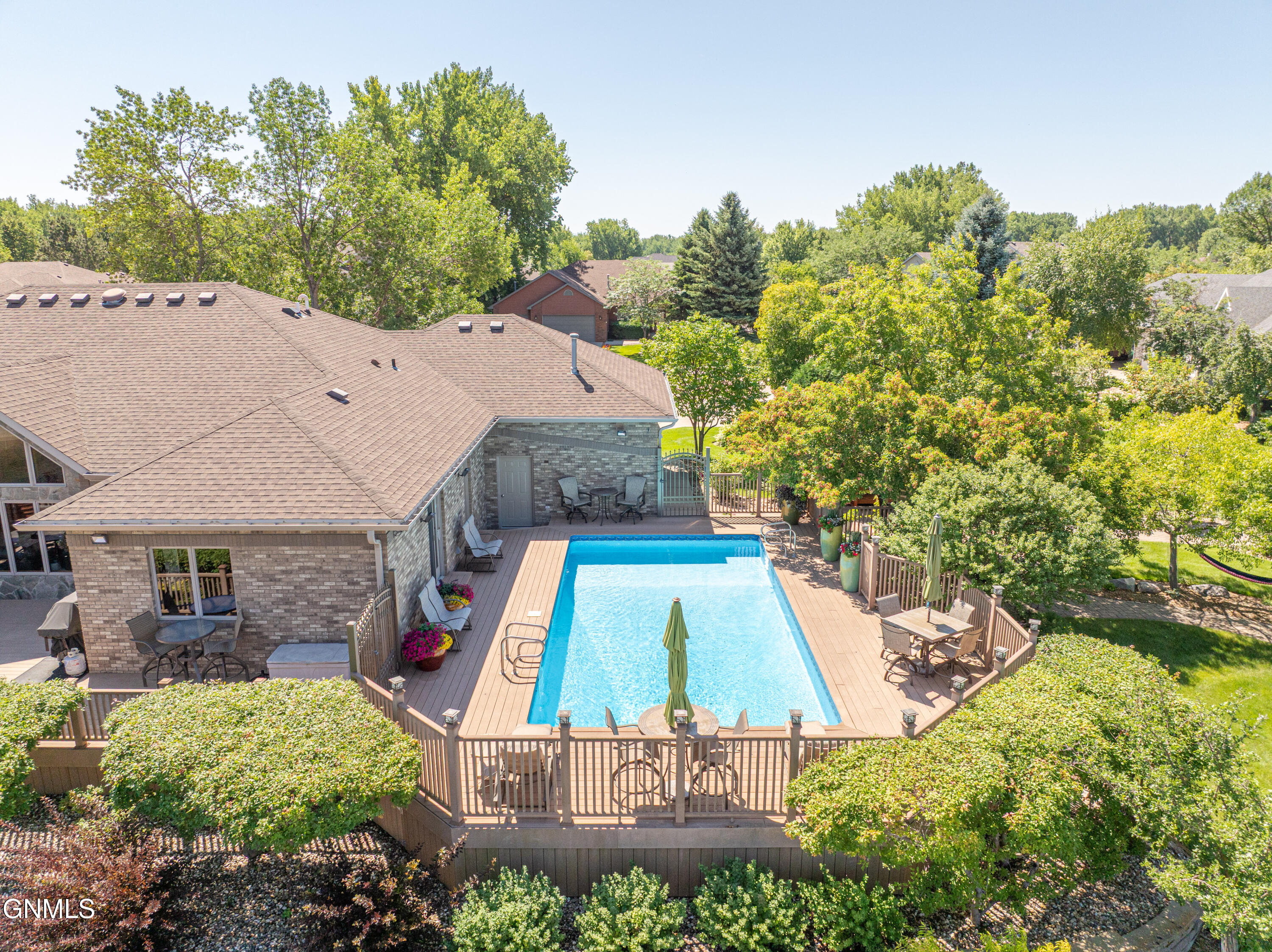 main property photo 179