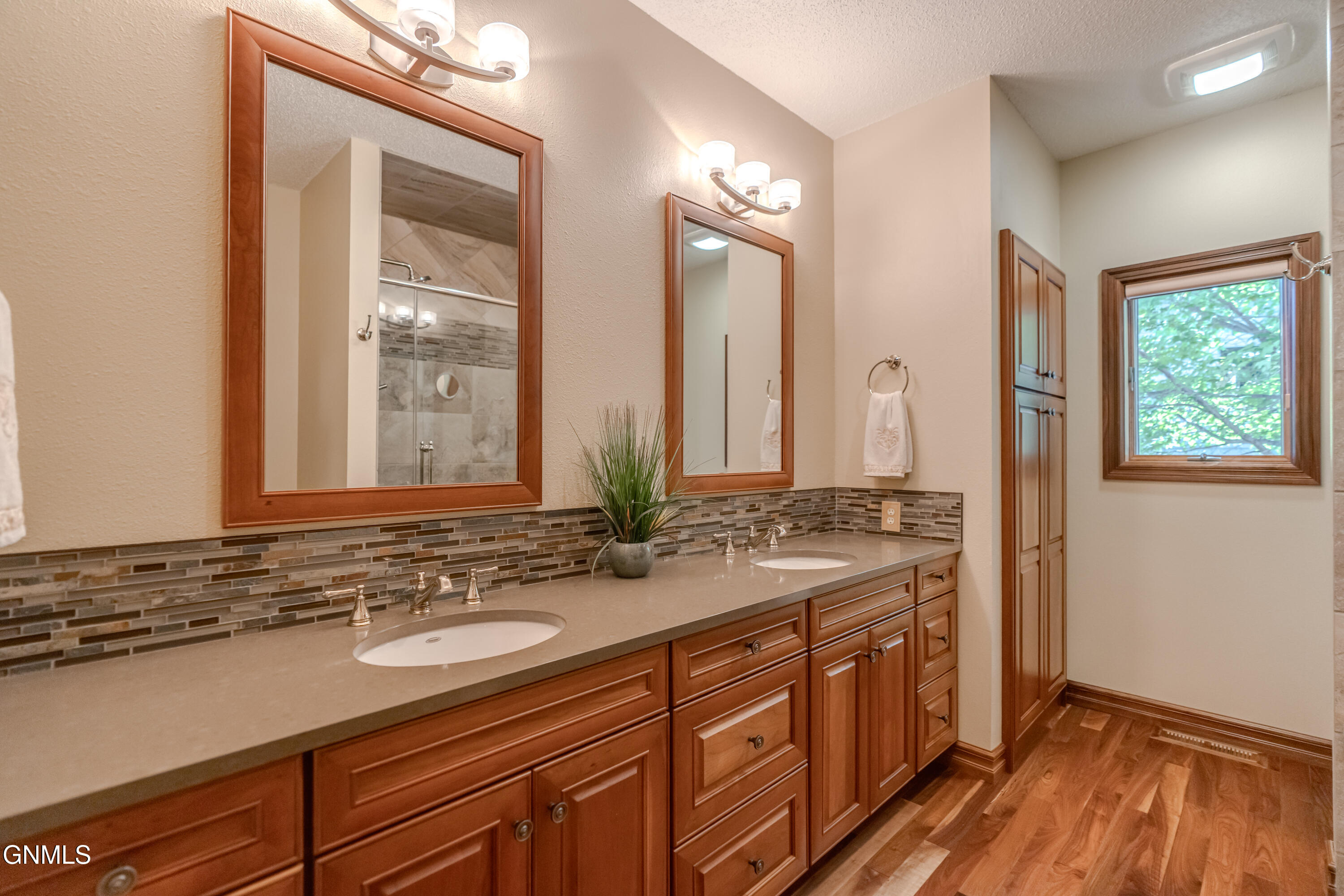 main property photo 60