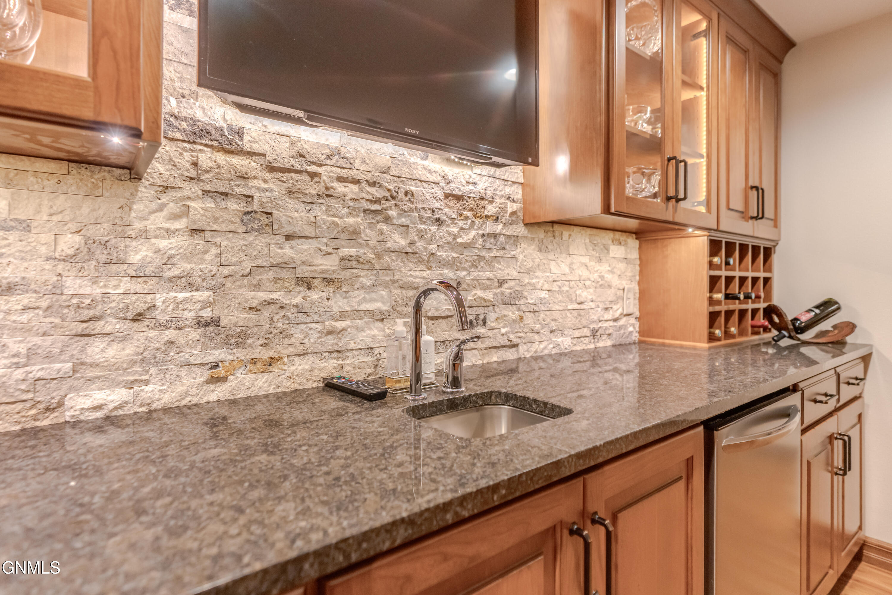 main property photo 74