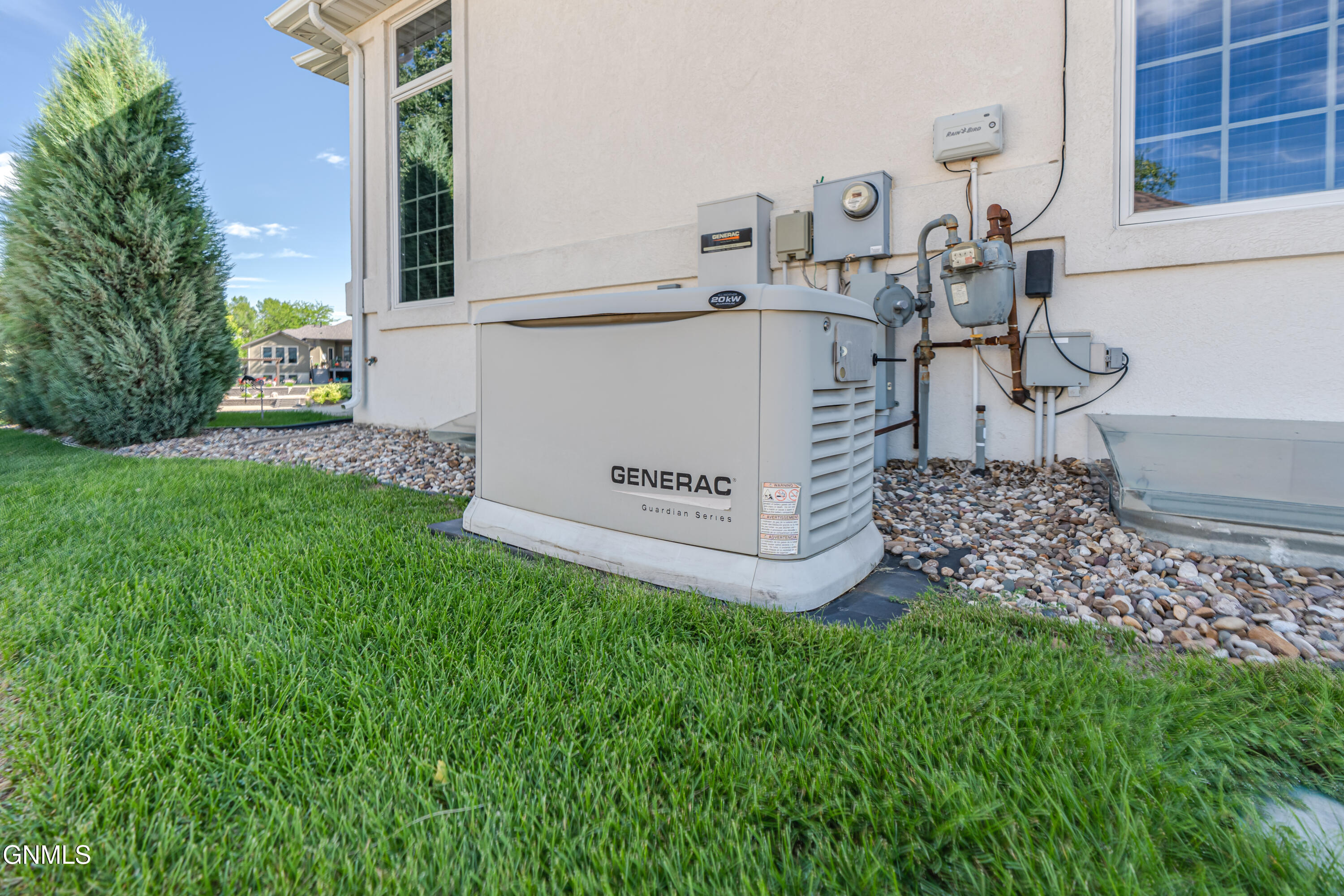 main property photo 78