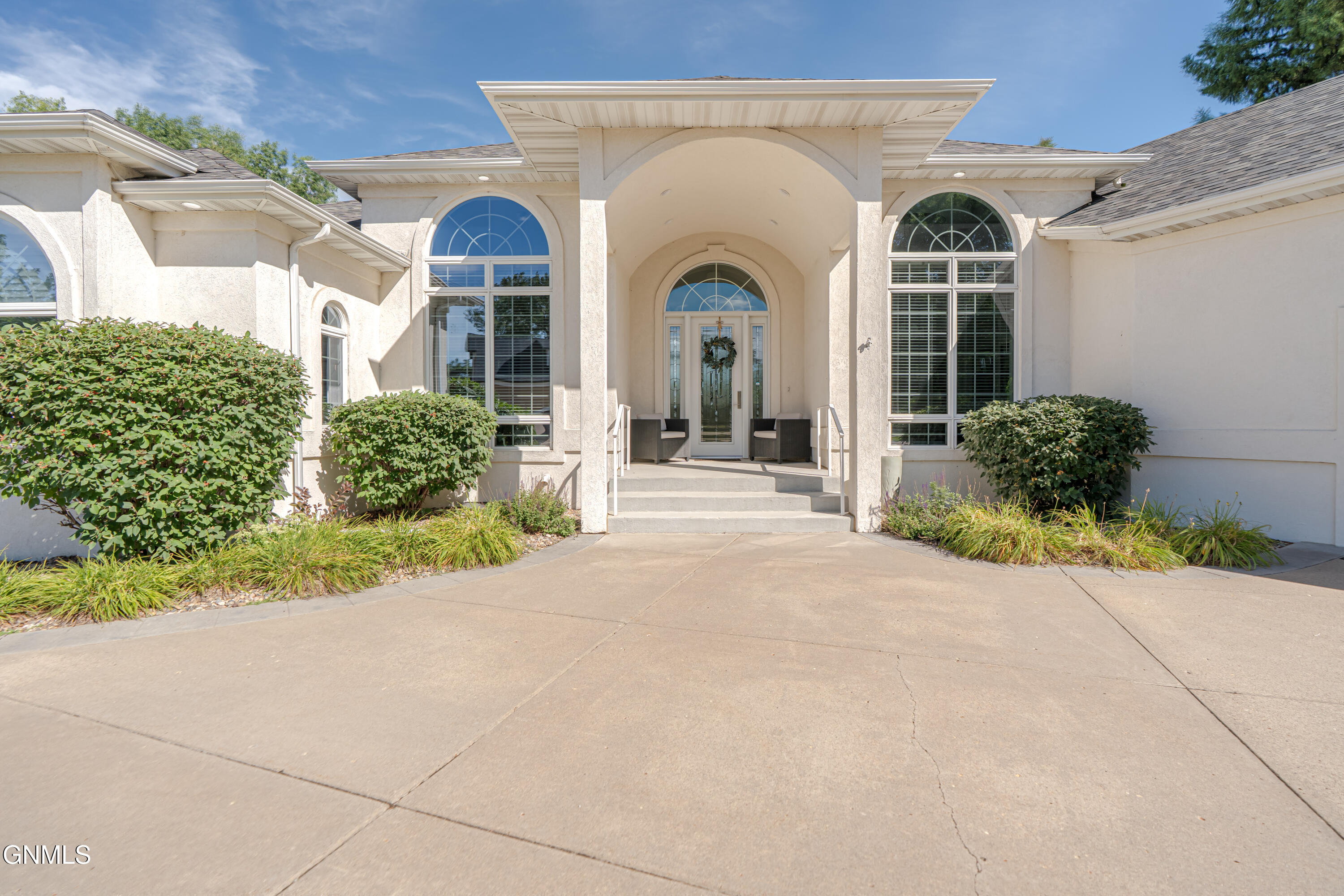 main property photo 89