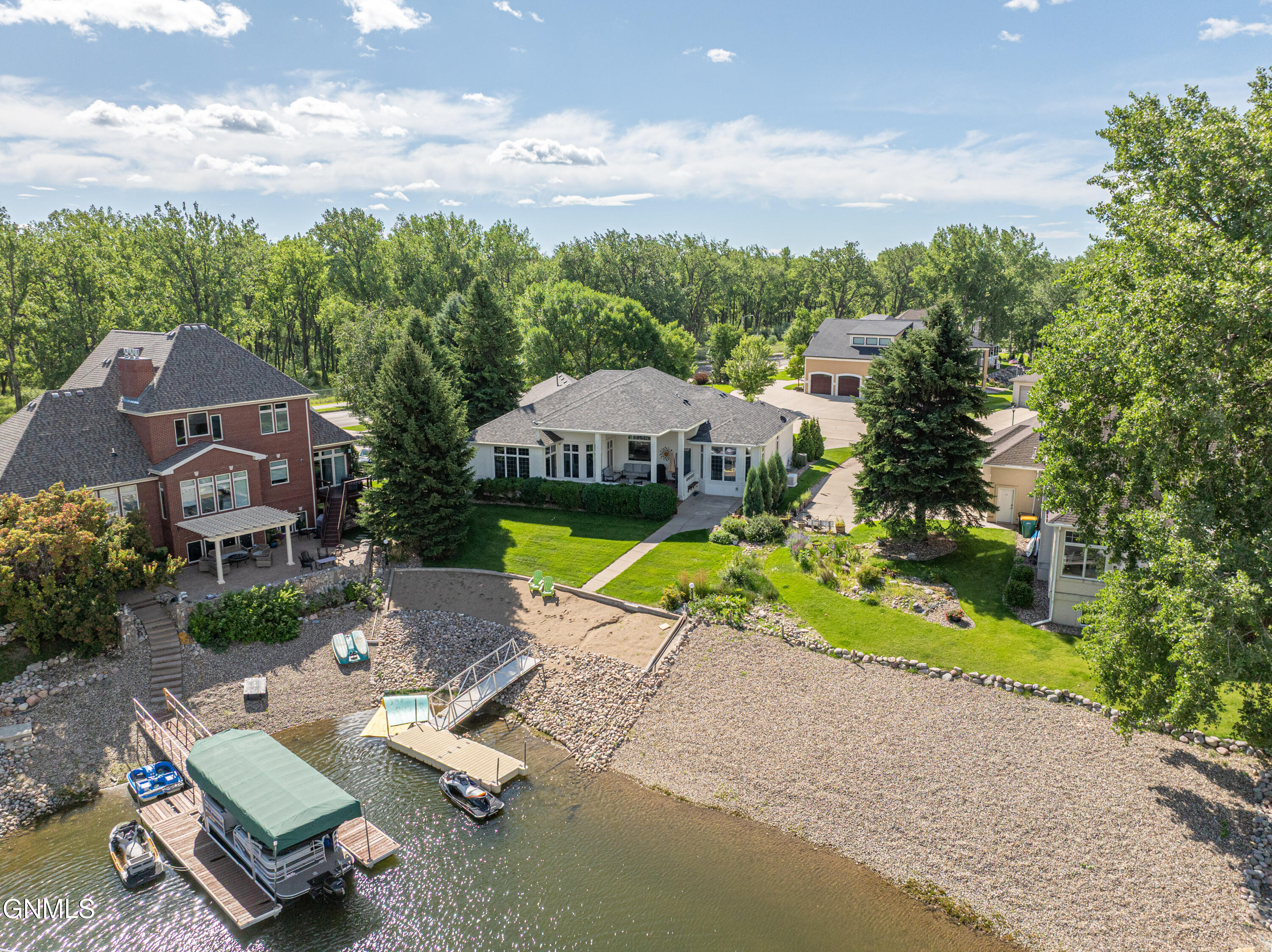 main property photo 96