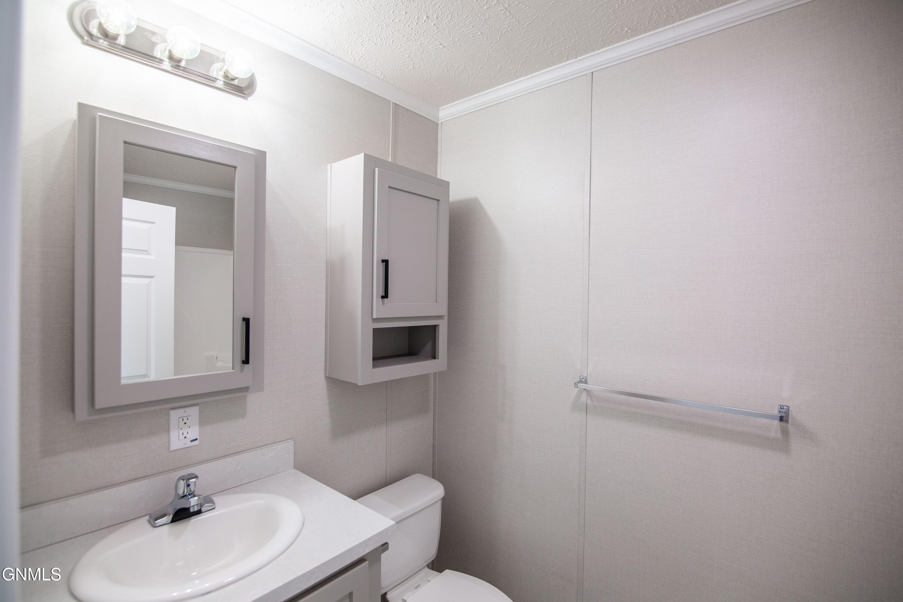 property viewer photo 5