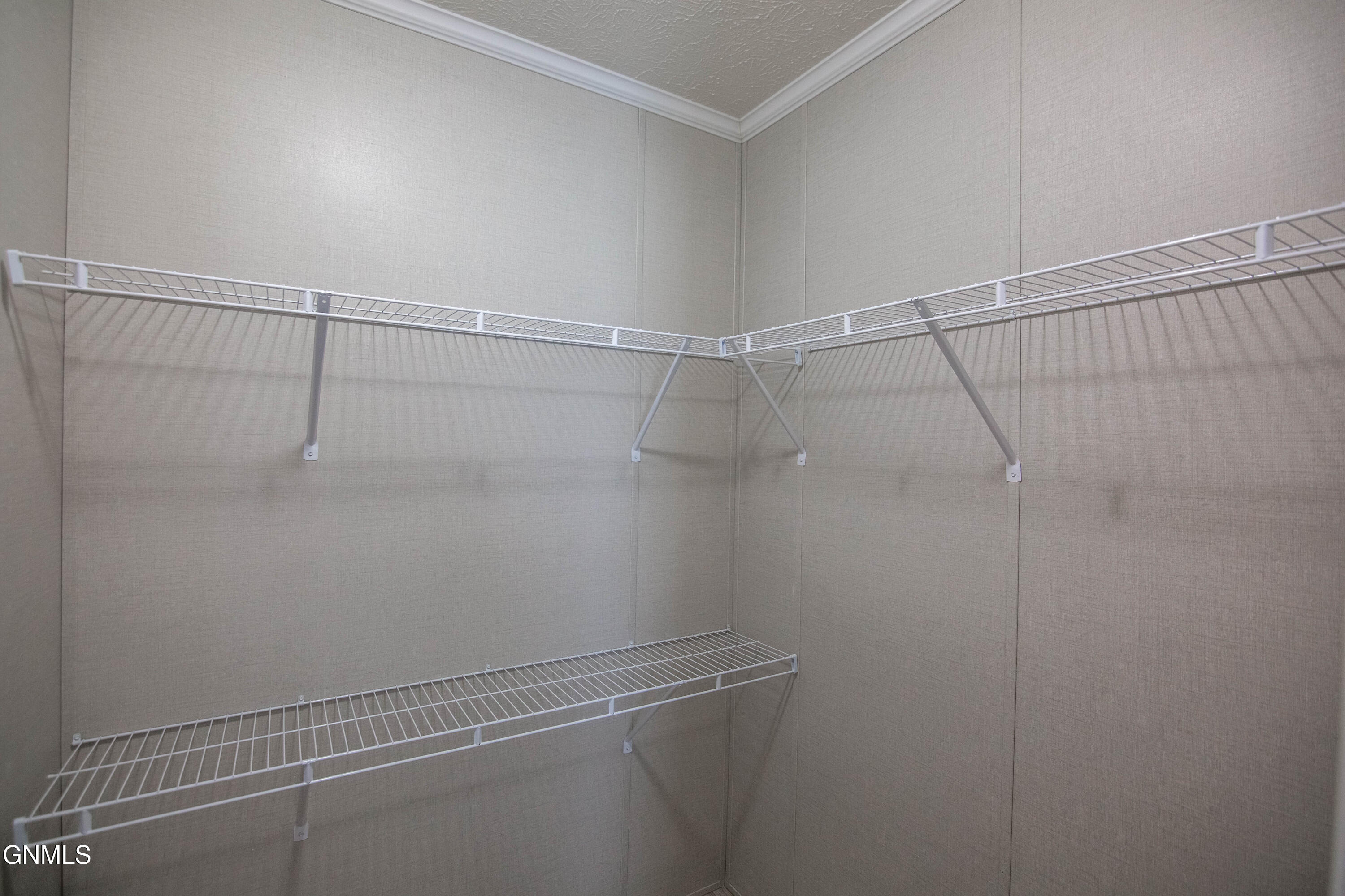 property viewer photo 7