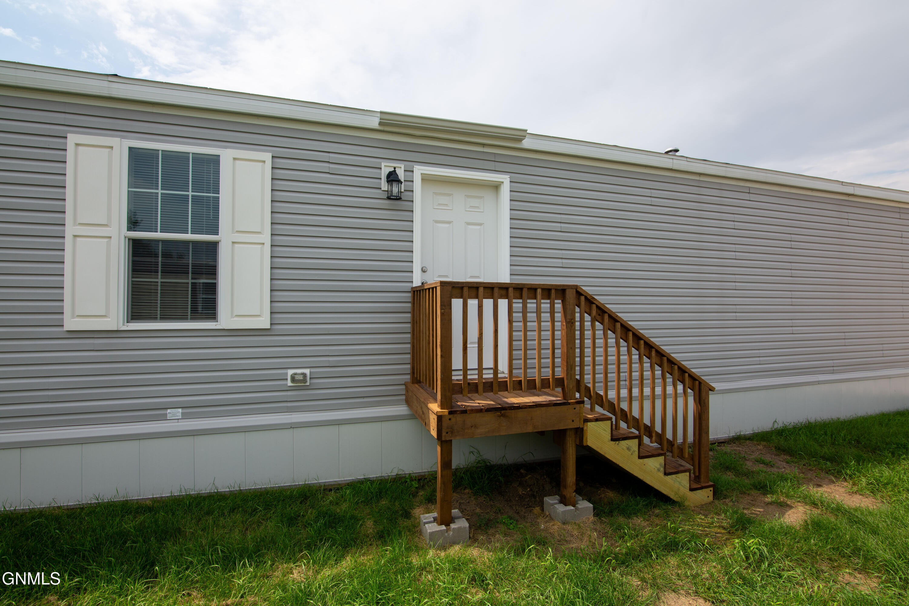property viewer photo 9