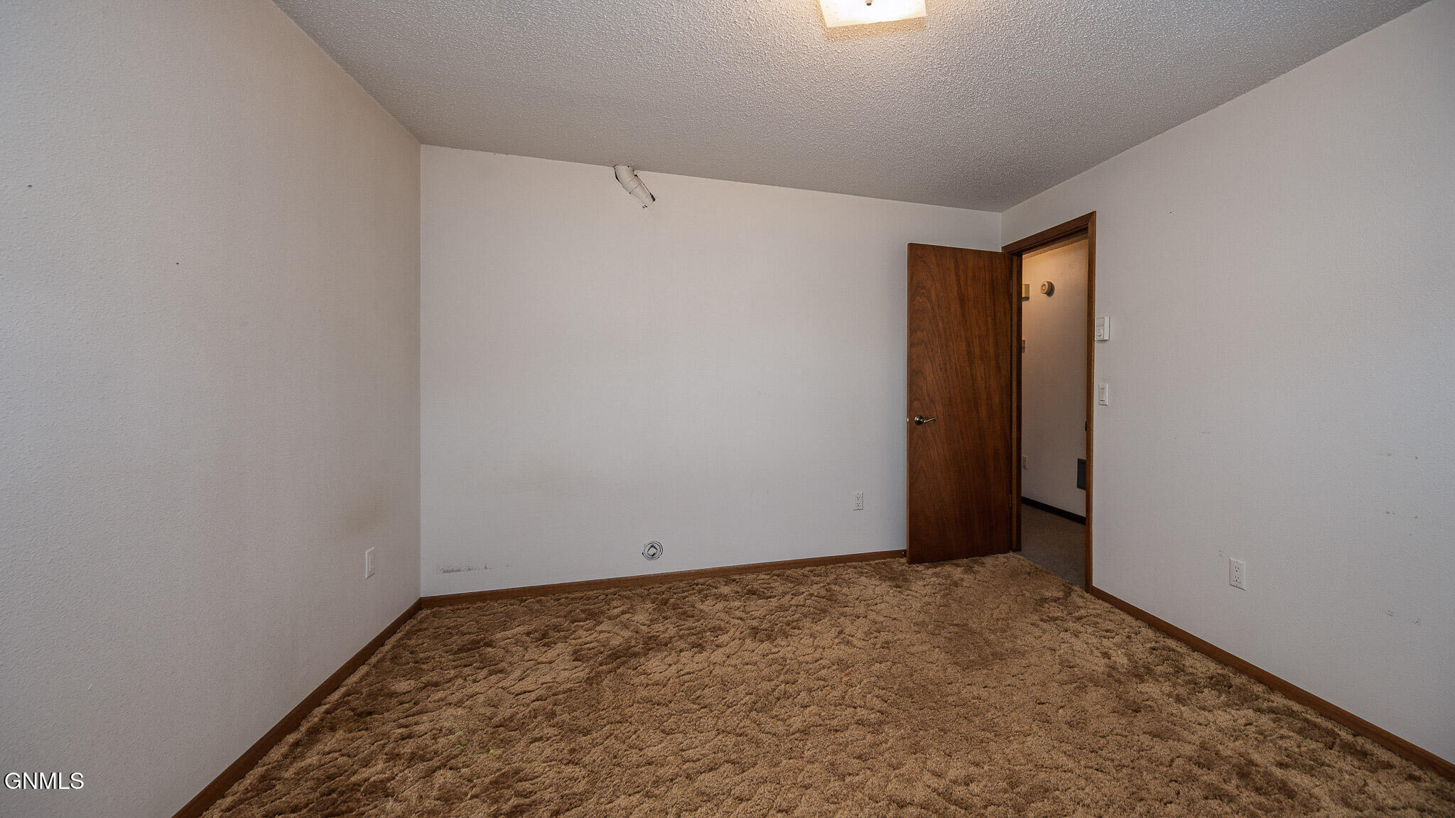 property viewer photo 28