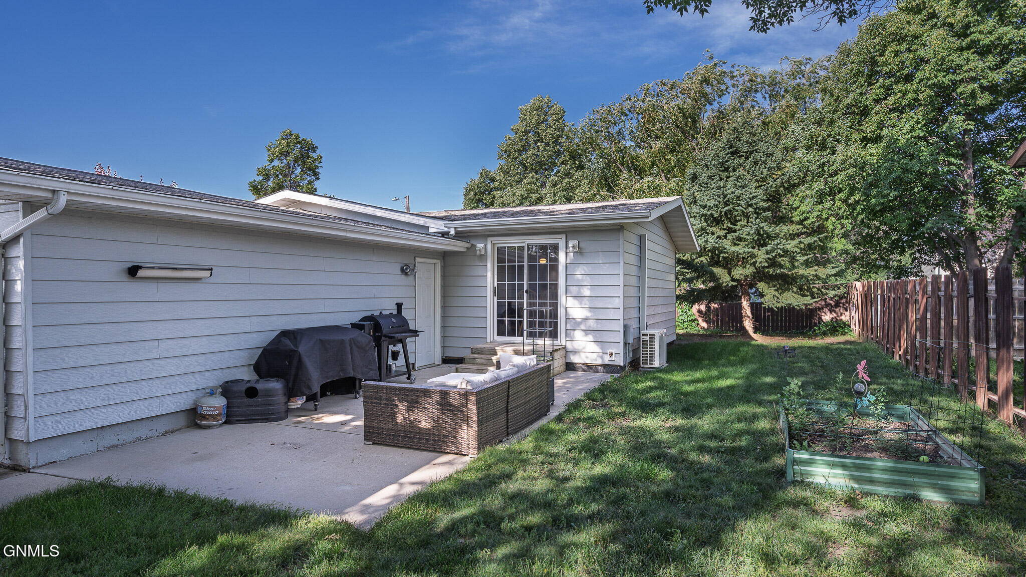 property viewer photo 1