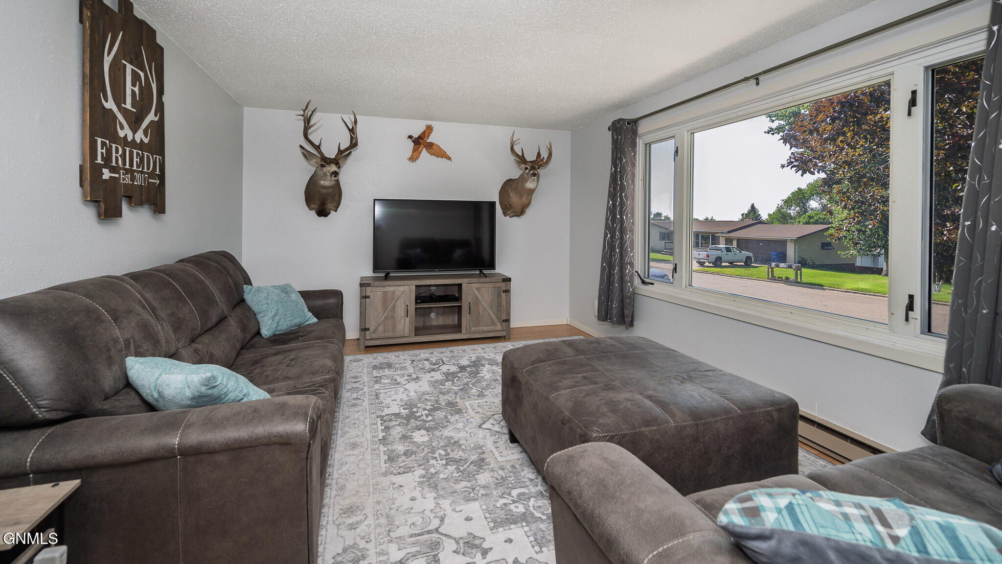 property viewer photo 9