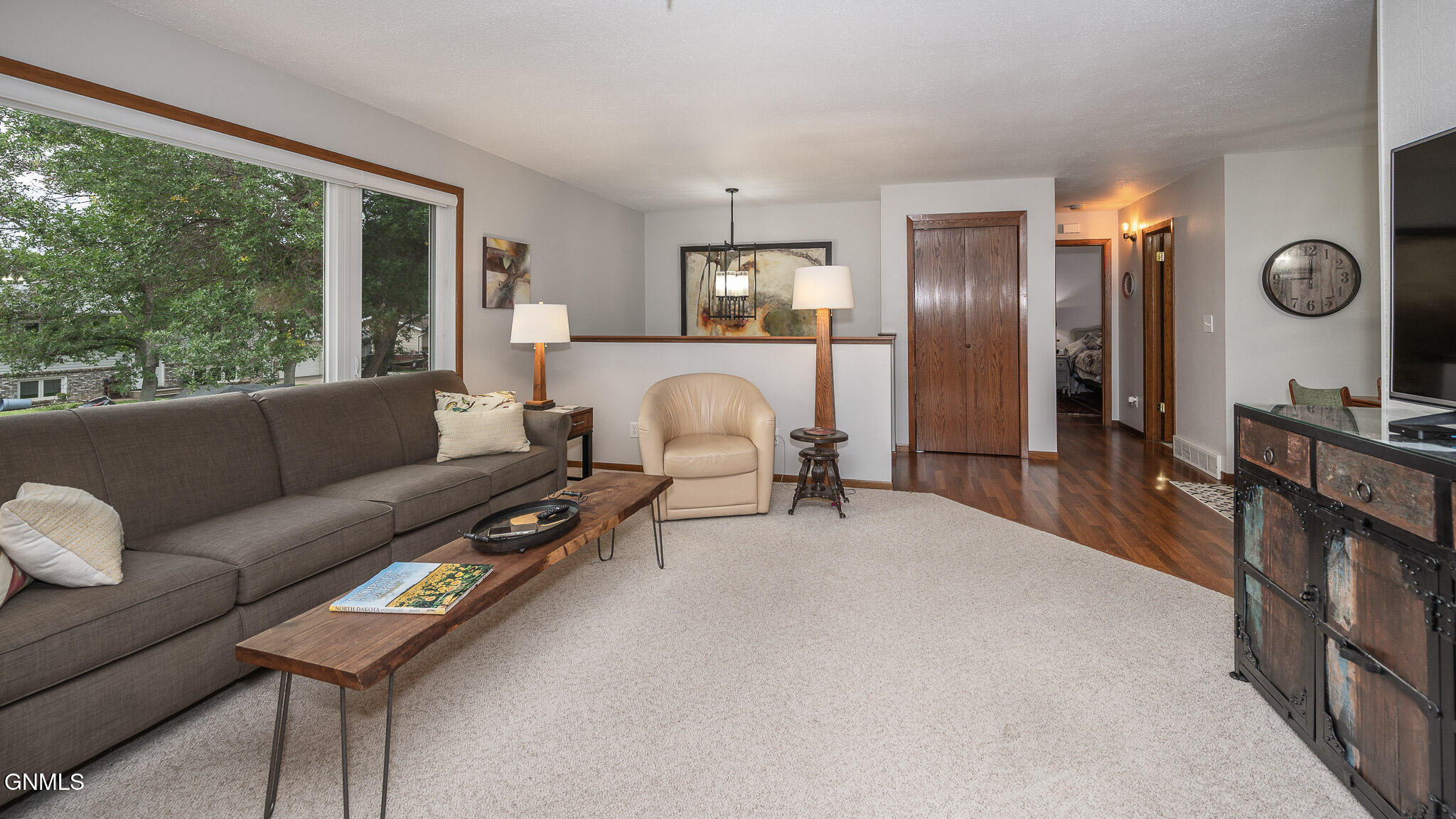 property viewer photo 11