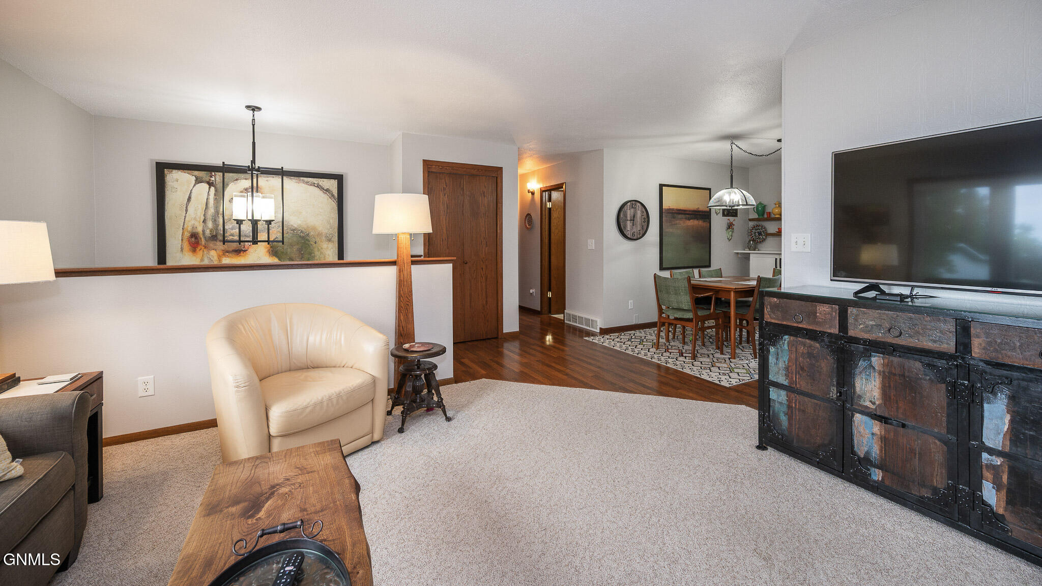 property viewer photo 12