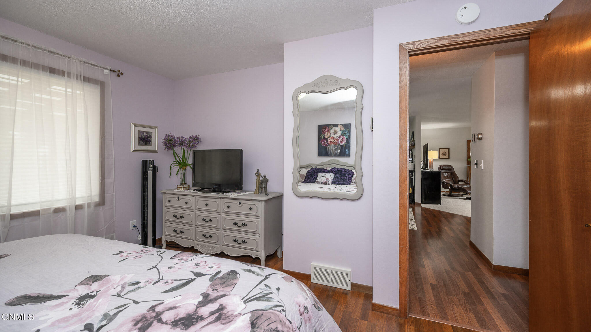 property viewer photo 16