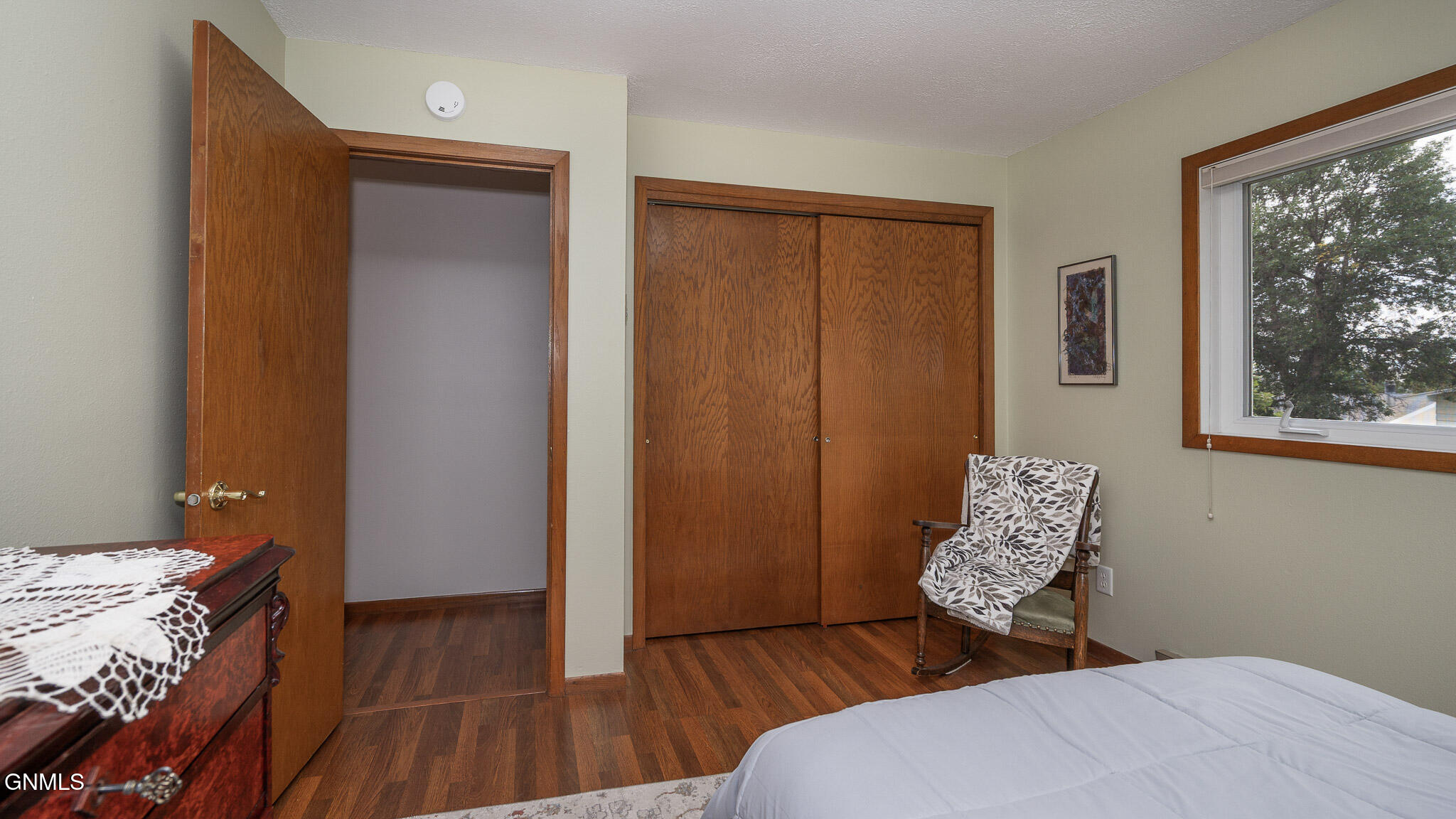 property viewer photo 18
