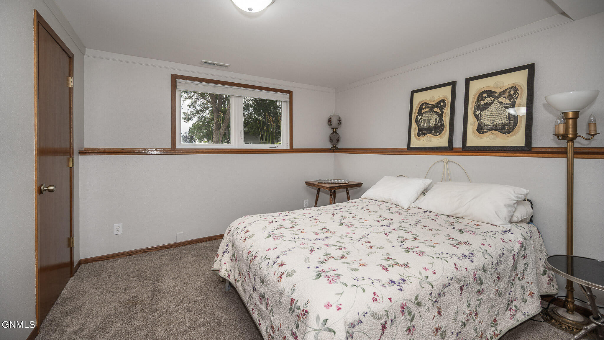 property viewer photo 25