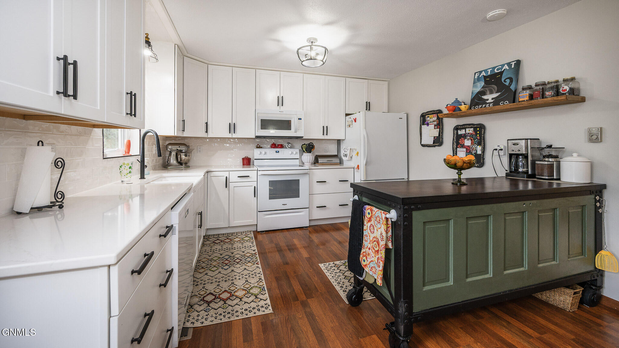property viewer photo 3