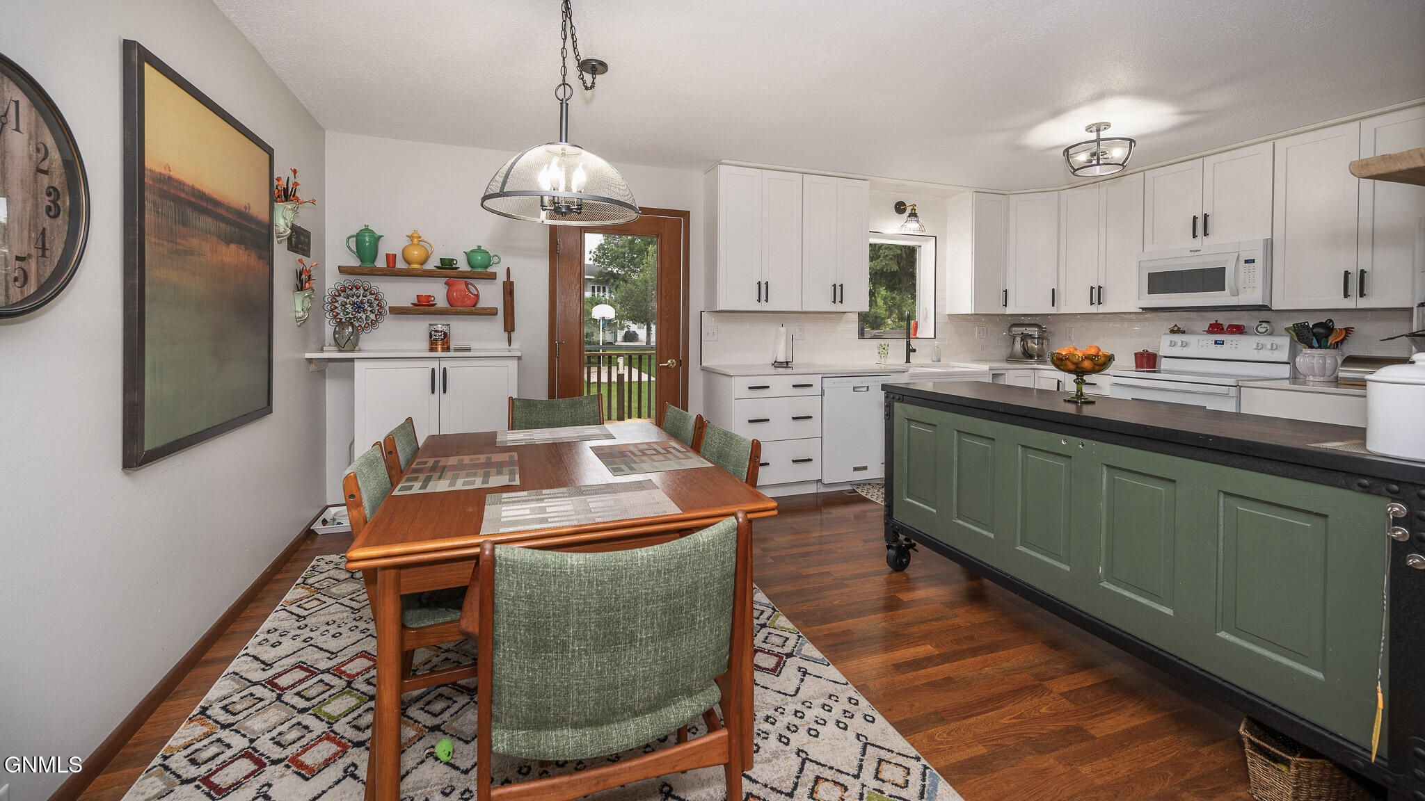 property viewer photo 5