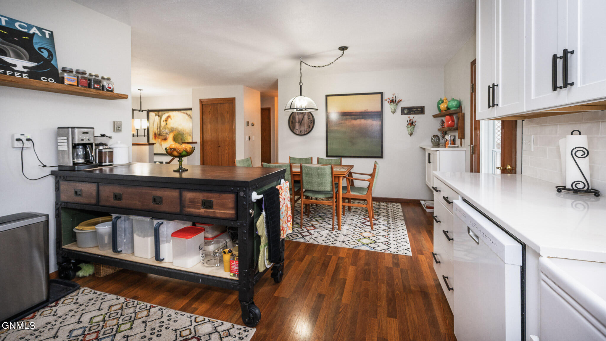 property viewer photo 7
