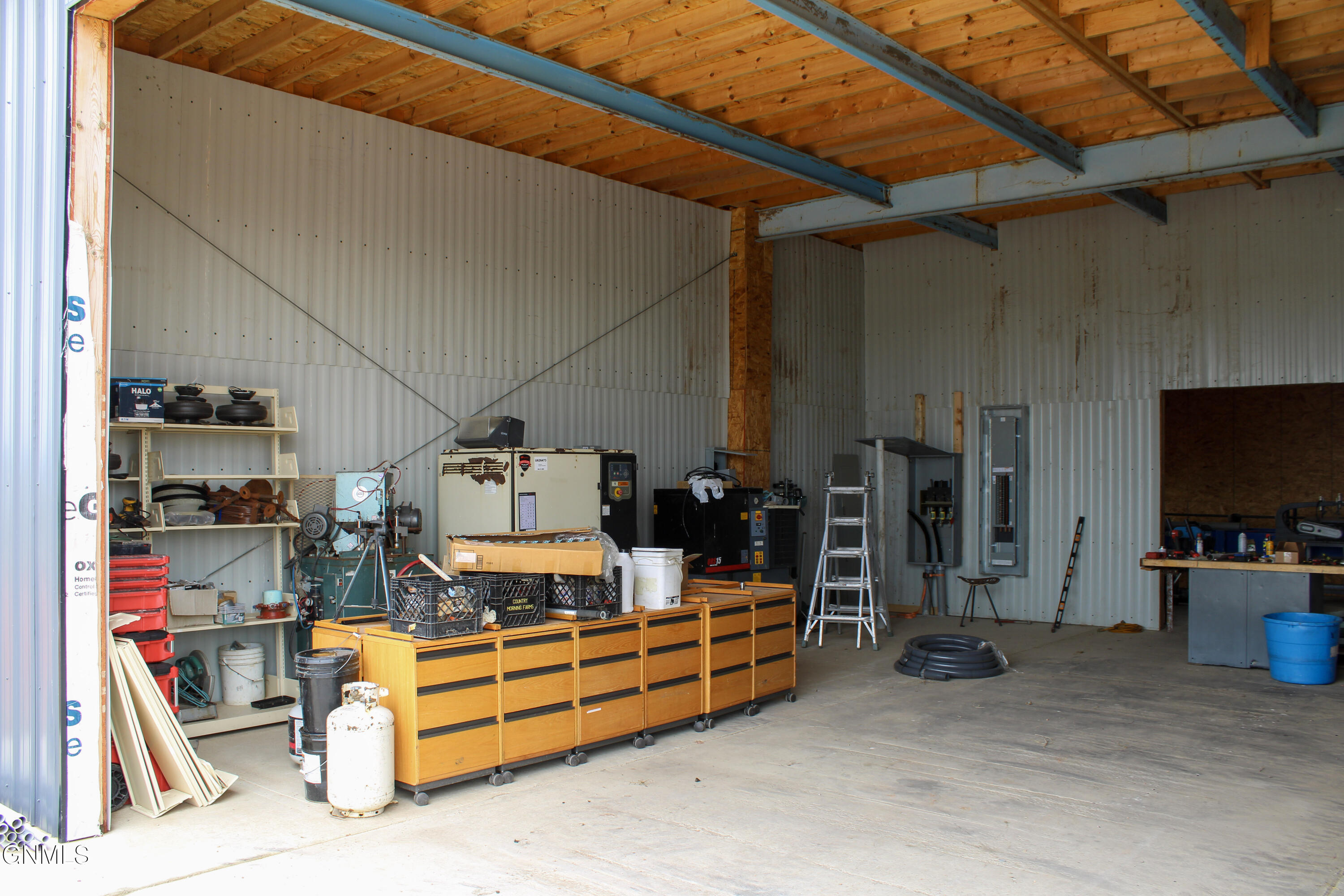 main property photo 27